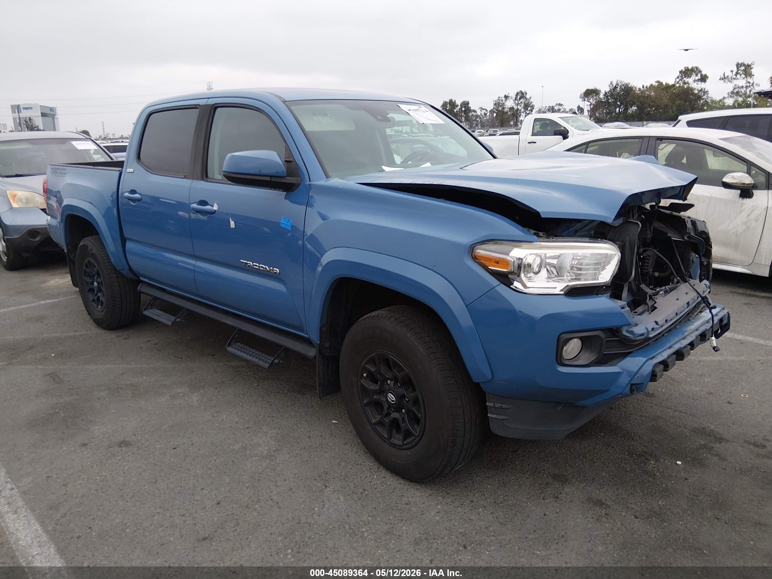 2019 Toyota Tacoma SR5, VIN 3TMAZ5CNXKM095696 — Front end
