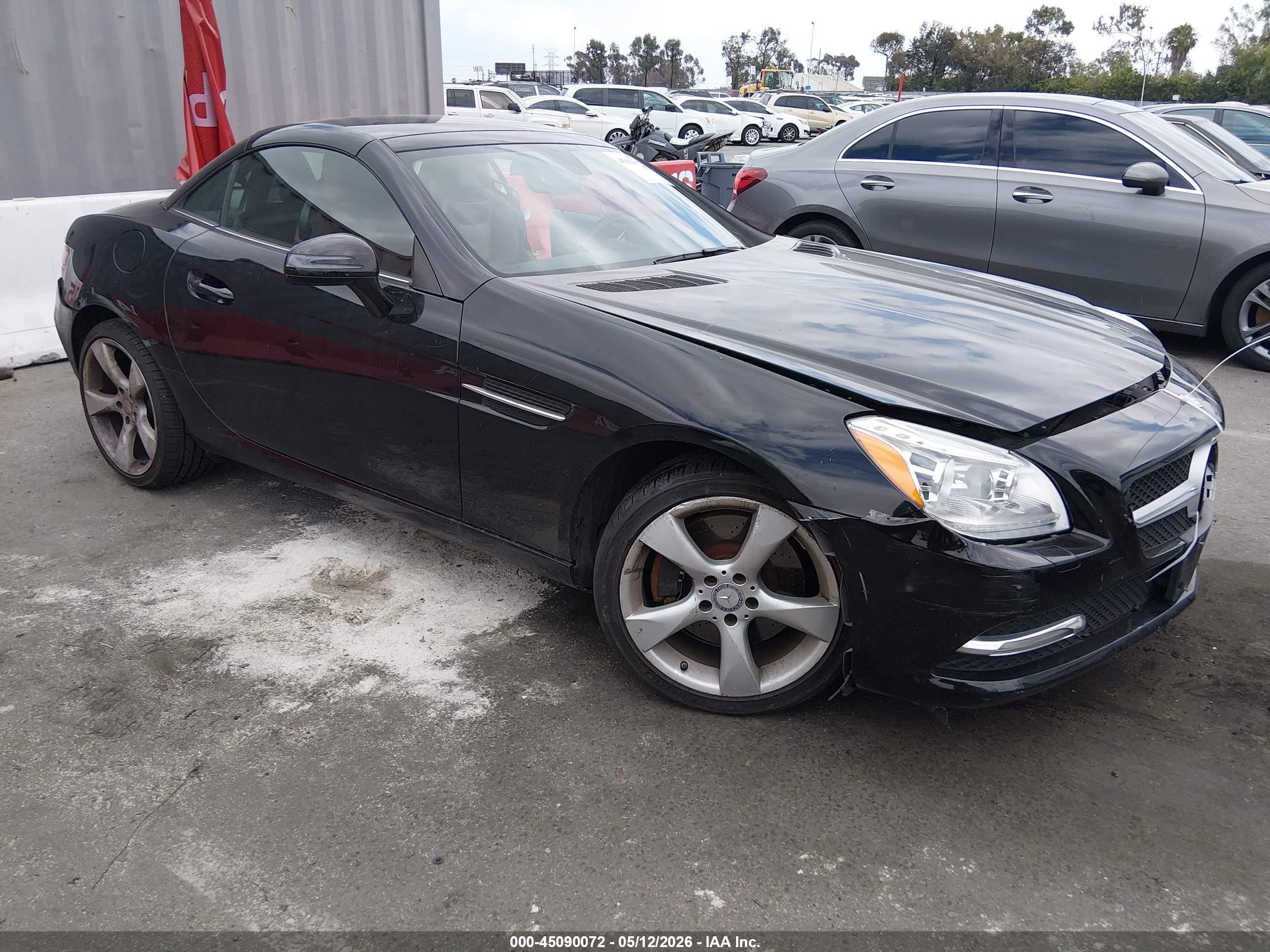 2012 Mercedes-Benz SLK 350, VIN WDDPK5HA8CF014318 — Front end