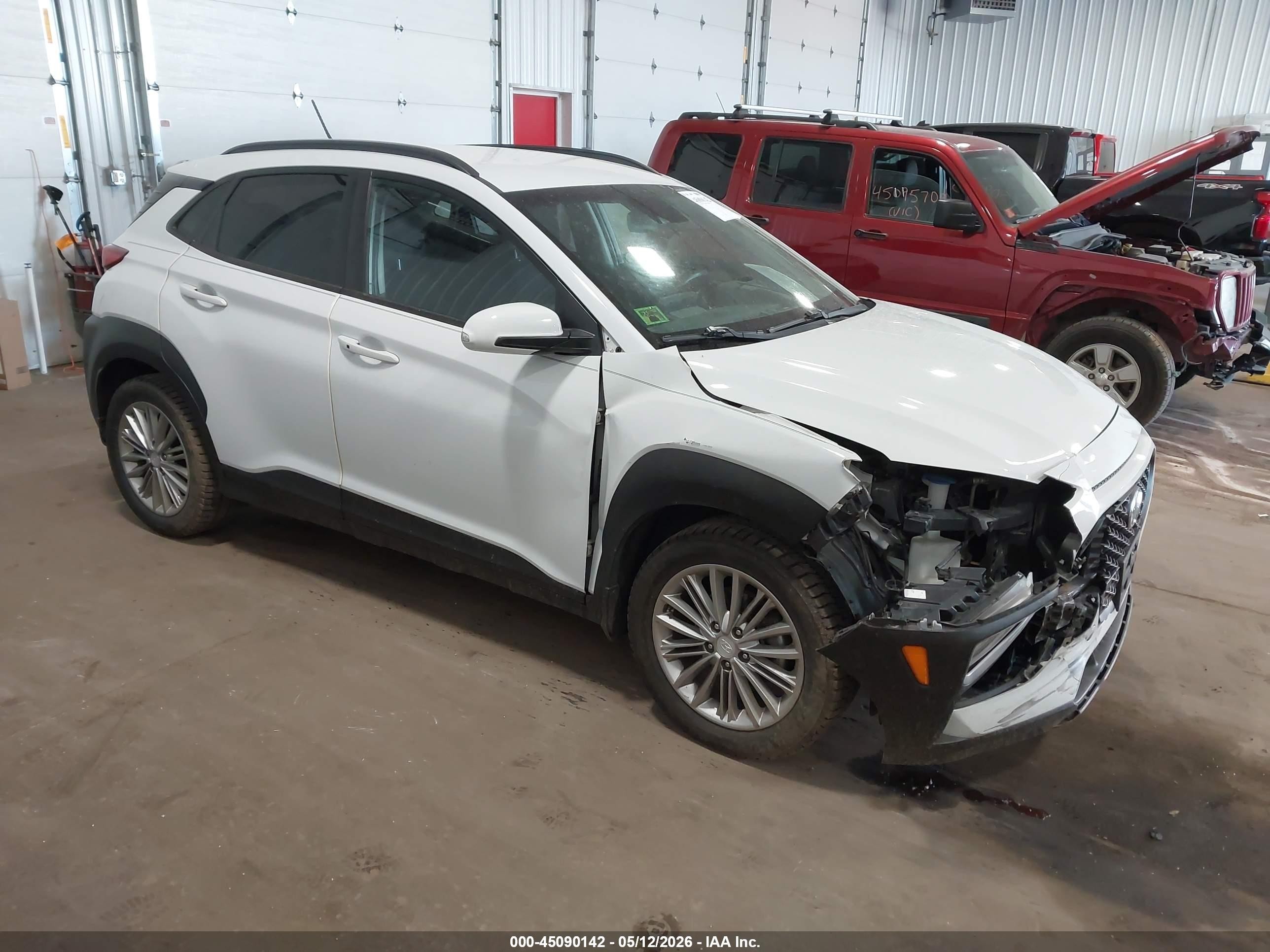 2019 Hyundai Kona SEL, VIN KM8K22AA8KU194645 — Front end