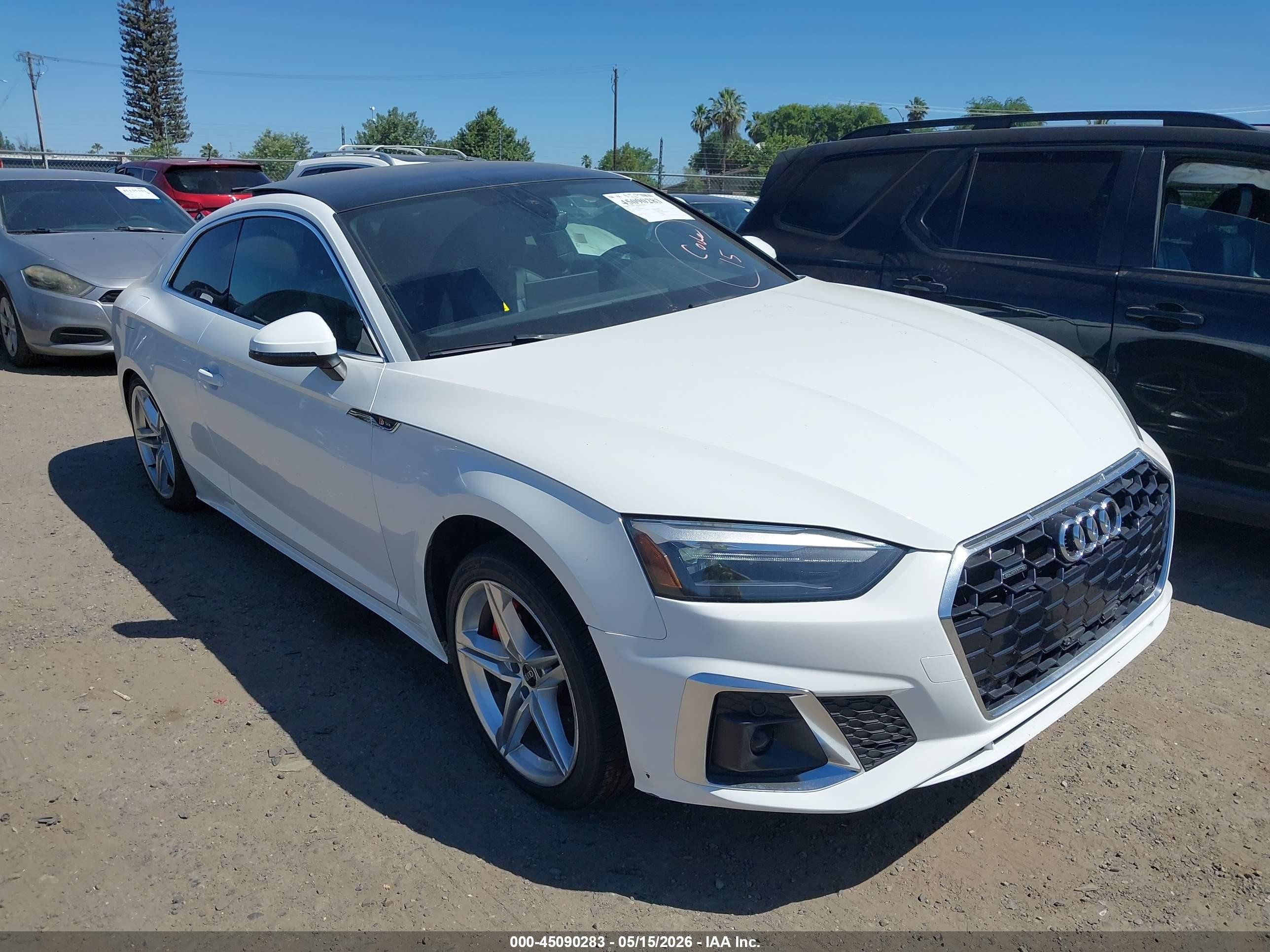 2022 Audi A5 S line Premium, VIN WAUSAAF53NA025844 — Перед