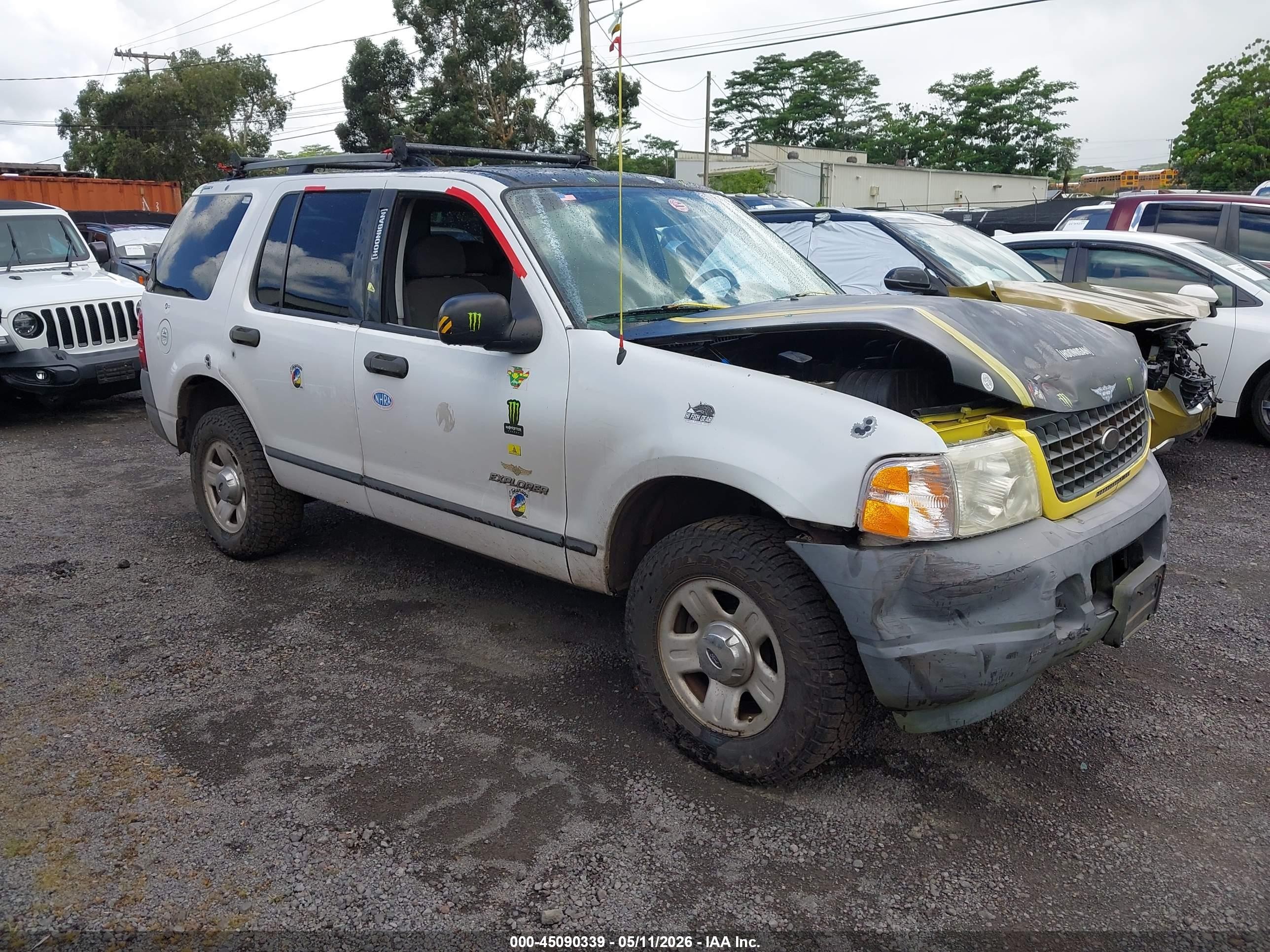 2004 Ford Explorer XLS, VIN 1FMZU72K44ZA19408 — Front end