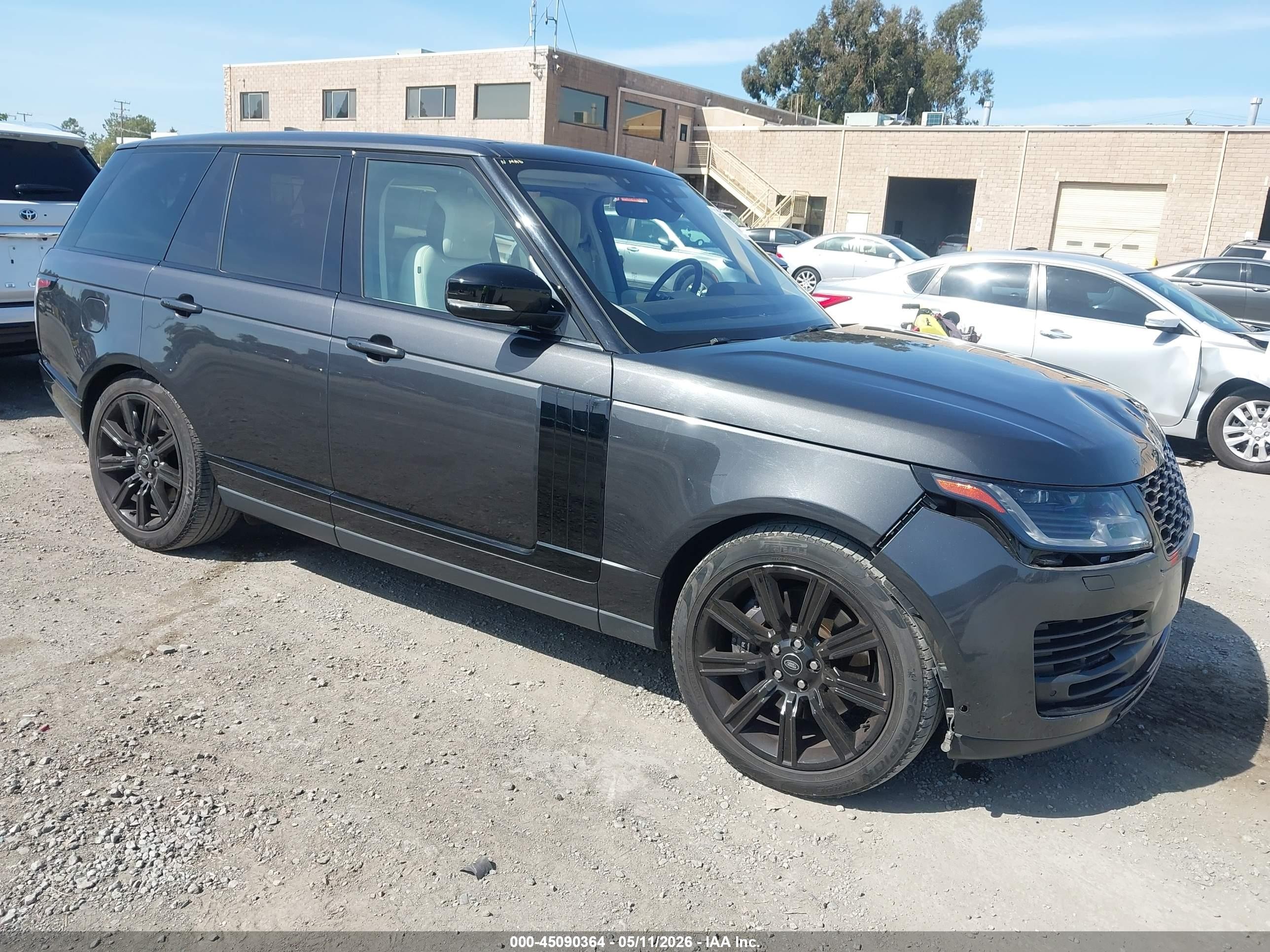2022 Land Rover Range Rover Westminster, VIN SALGS2SE7NA471828 — Перед