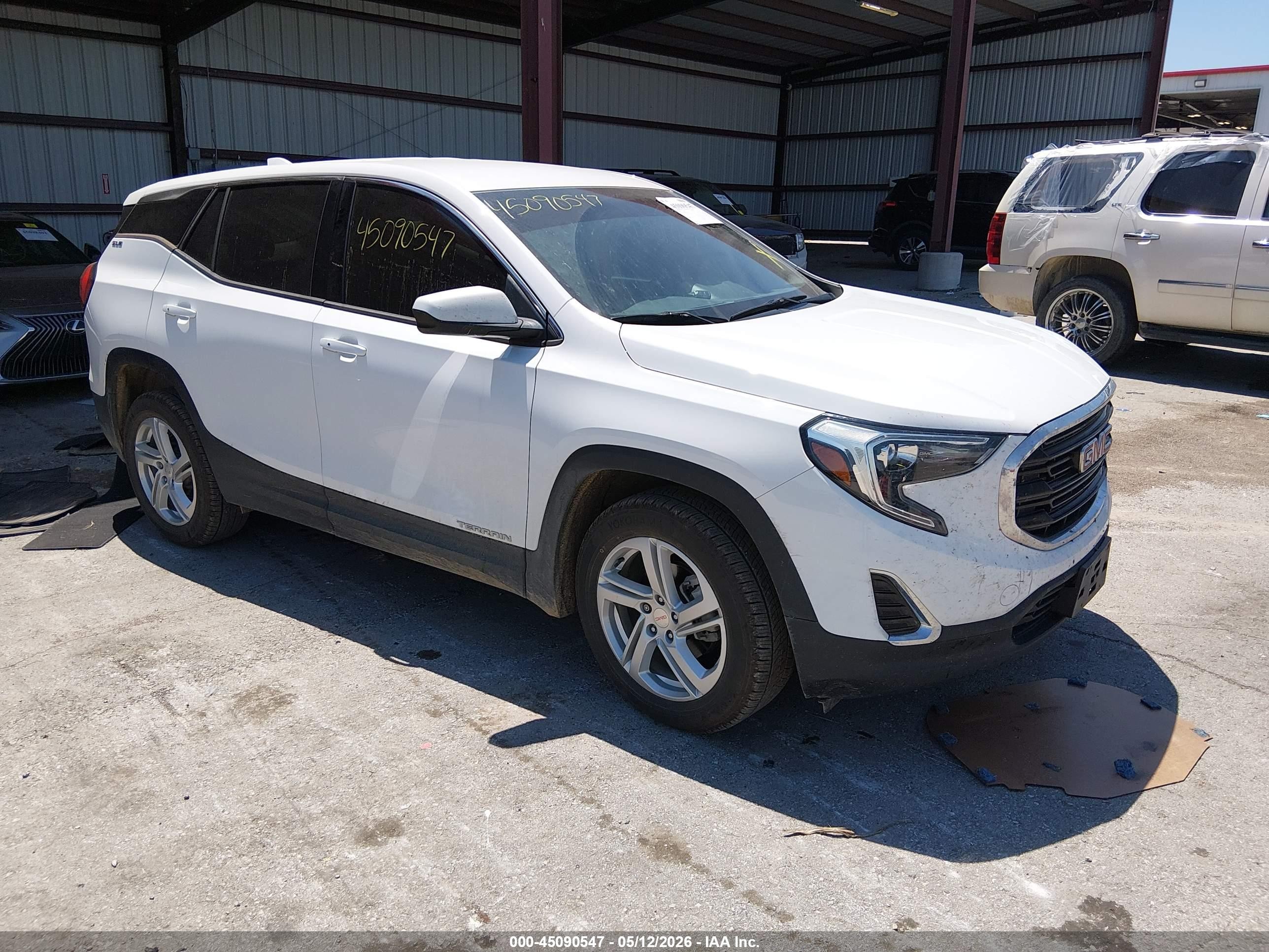 2018 GMC Terrain SLE, VIN 3GKALMEVXJL340403 — Front end