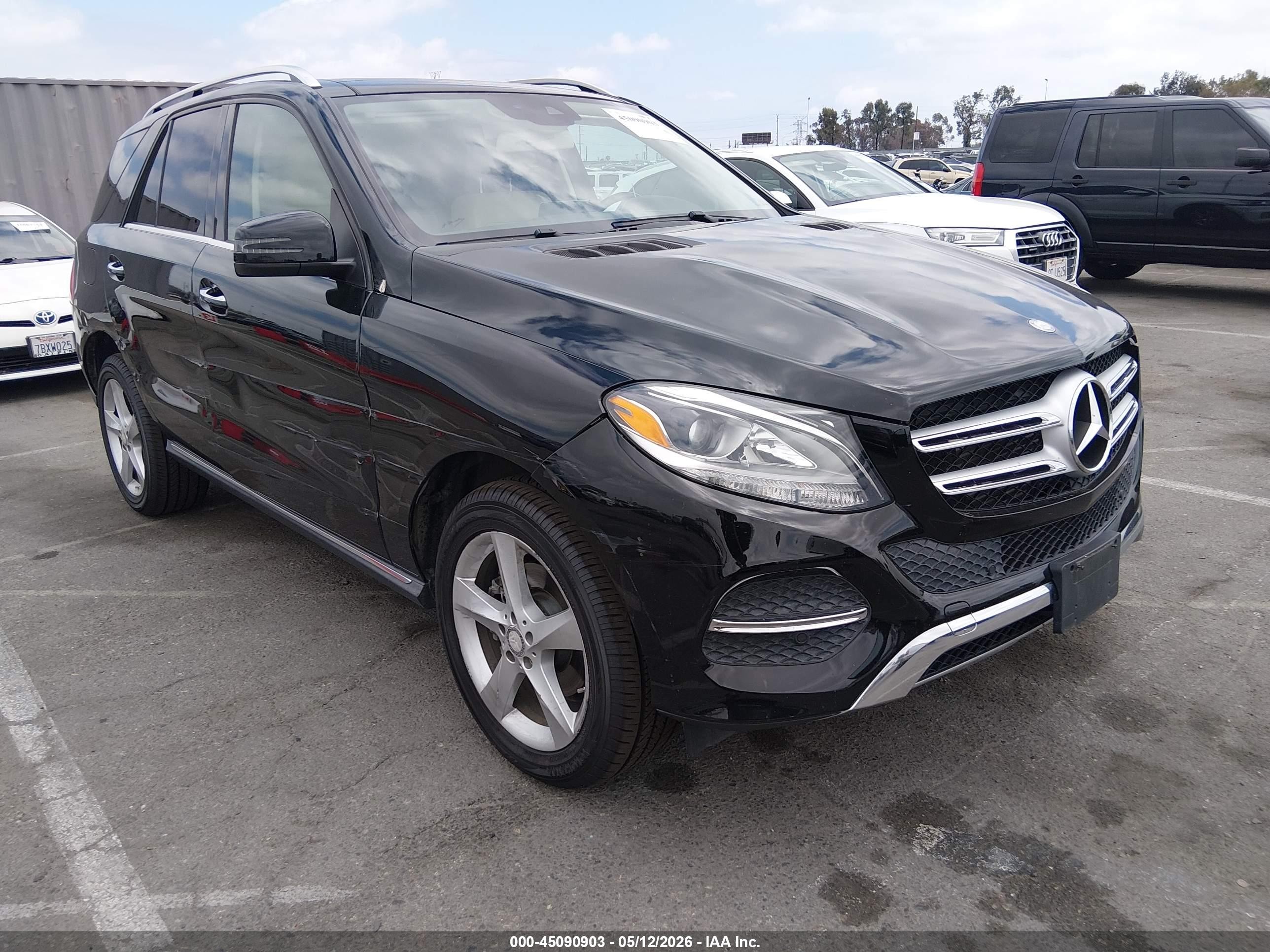 2016 Mercedes-Benz GLE 300d, VIN 4JGDA0EB9GA628597 — Side