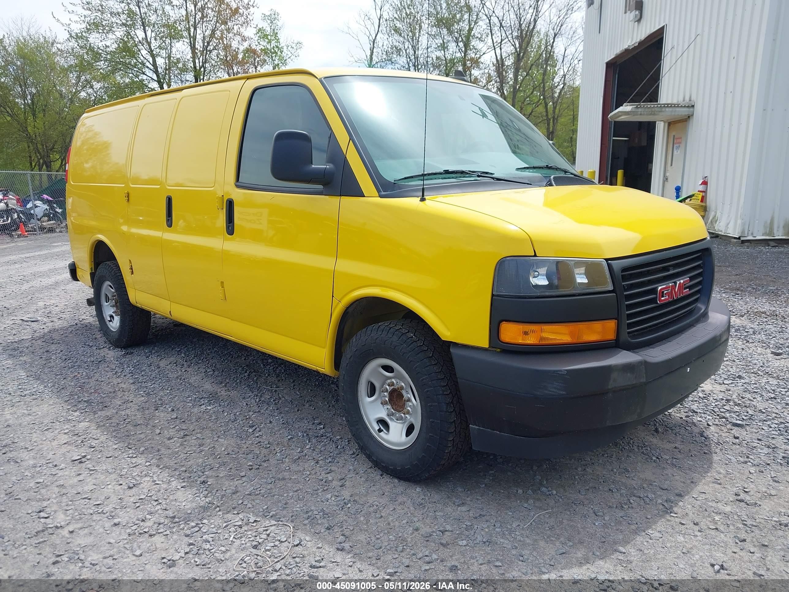 2020 GMC Savana Cargo, VIN 1GTW7AFG9L1252229 — Normal wear