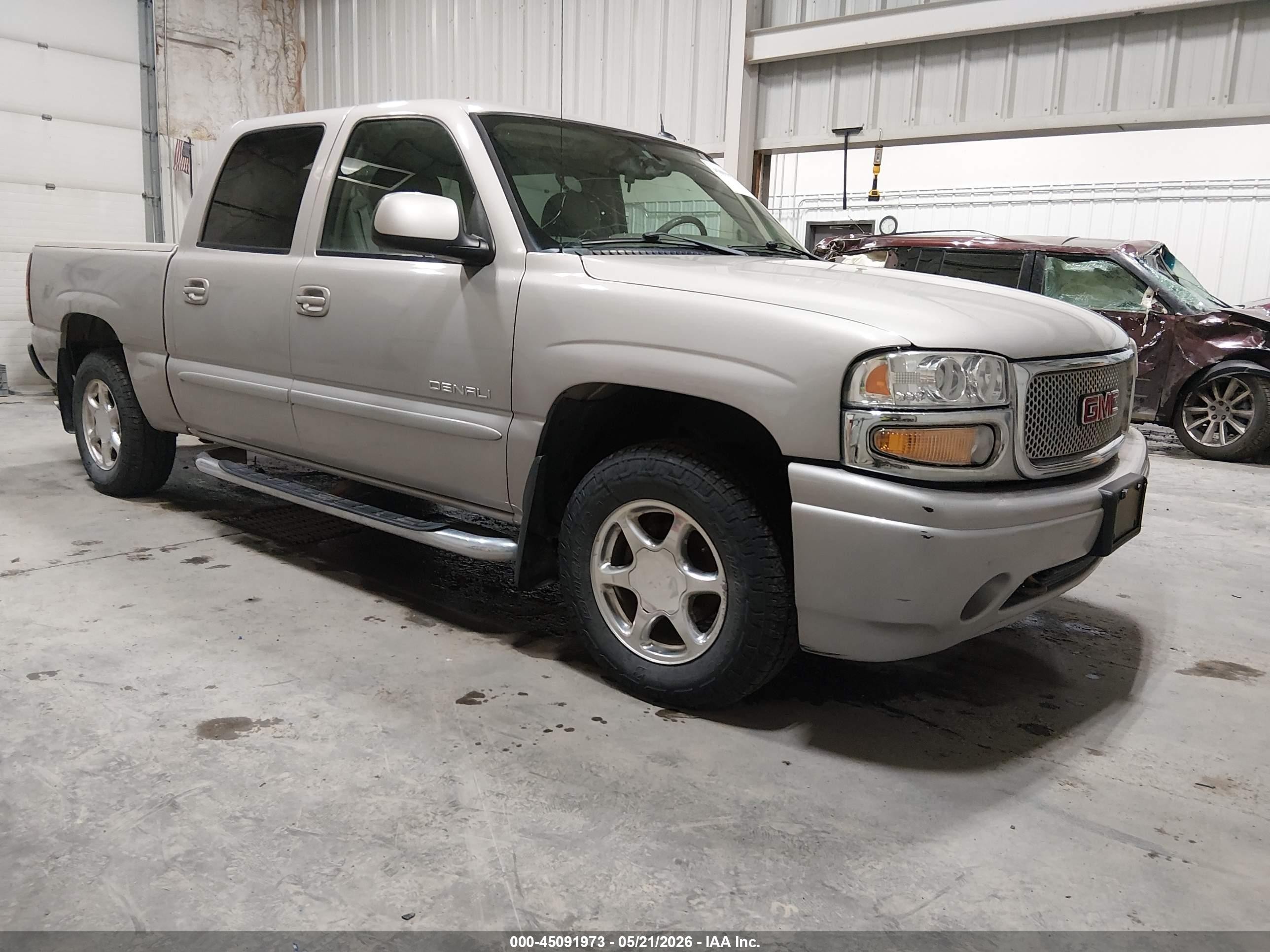 2005 GMC Sierra Denali, VIN 2GTEK63N651162317 — Theft recovery