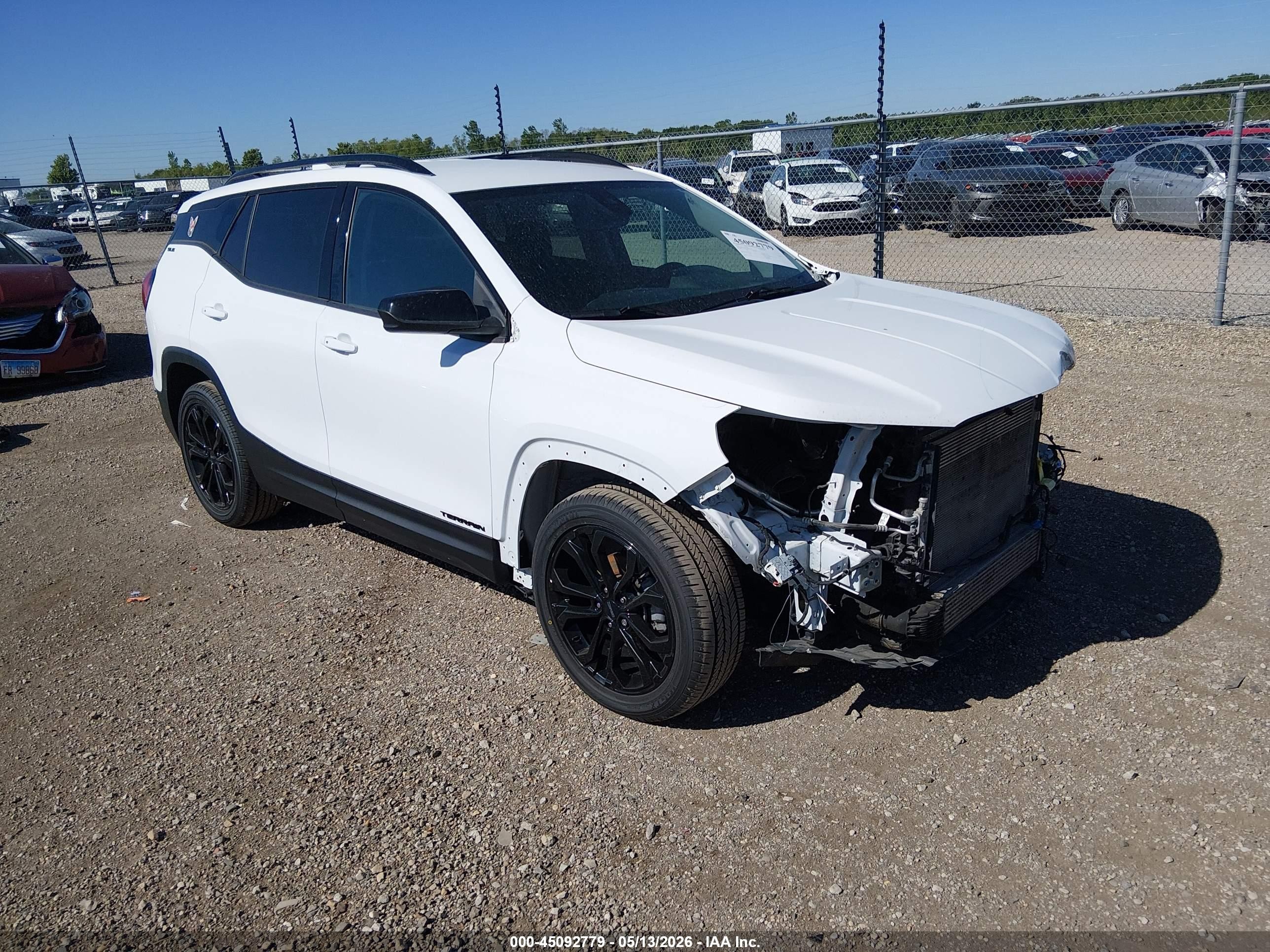 2021 GMC Terrain SLE, VIN 3GKALMEV3ML351487 — Front end