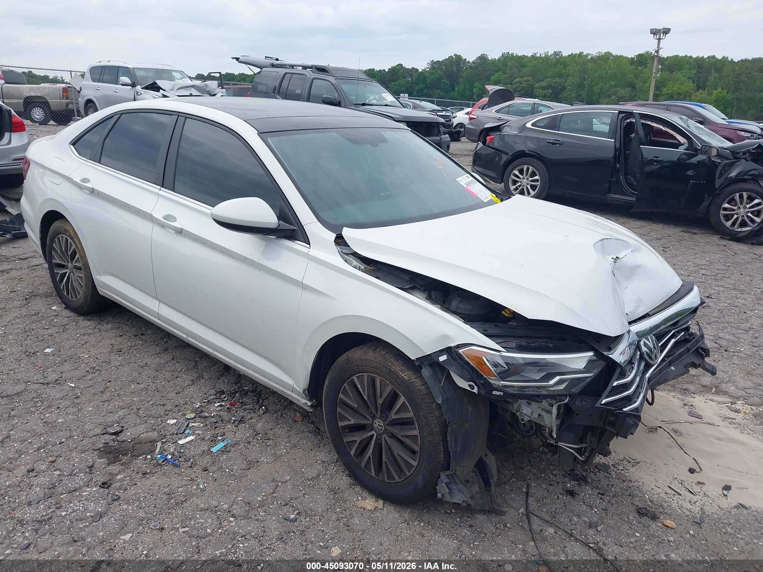 2019 Volkswagen Jetta S, VIN 3VWCB7BU0KM152311 — Перед