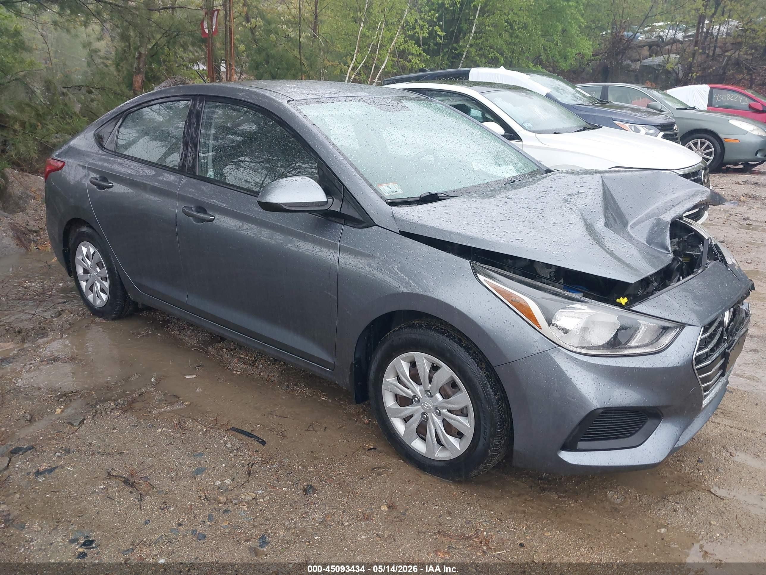 2020 Hyundai Accent SE, VIN 3KPC24A68LE113577 — Front end