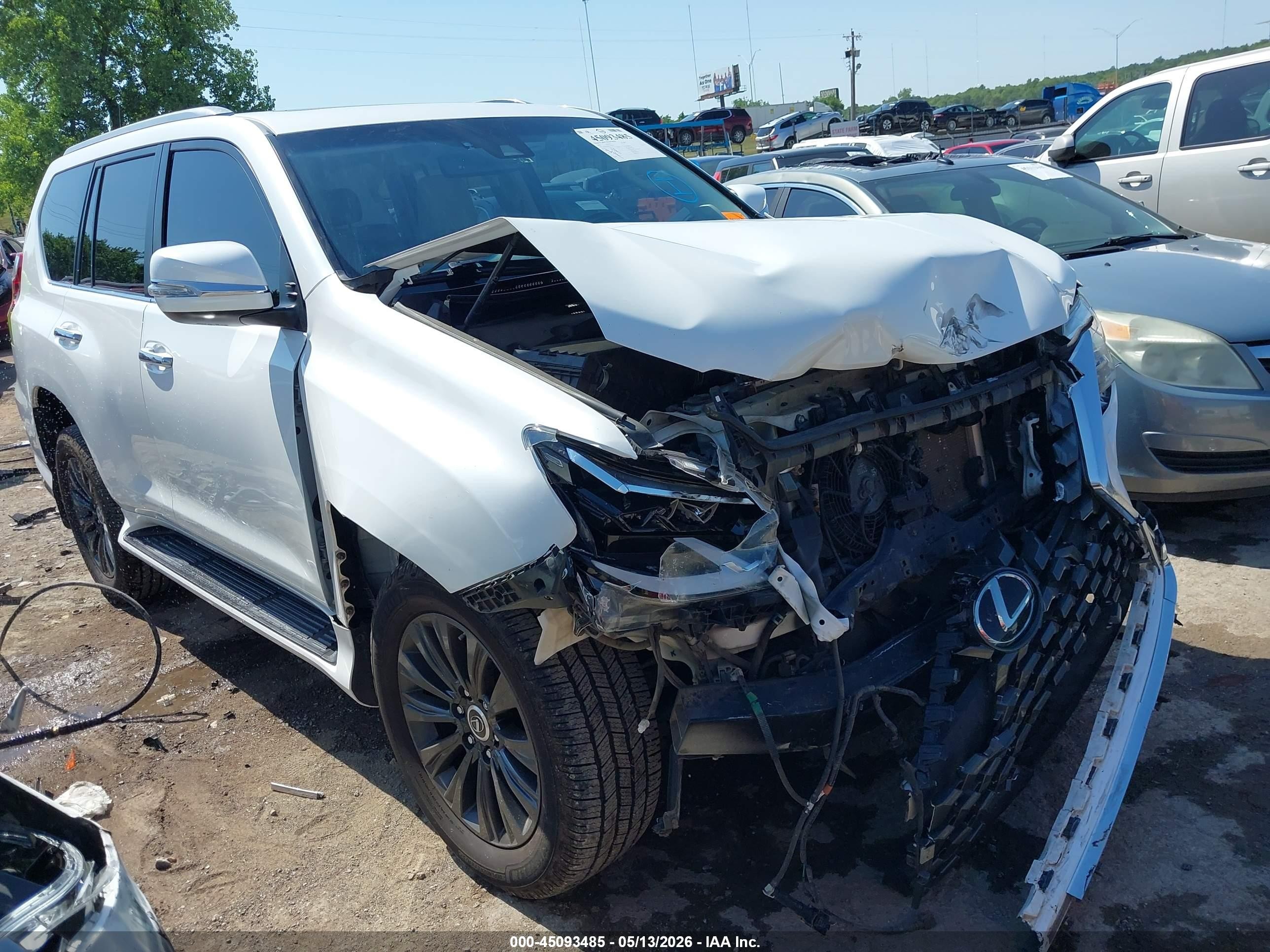 2020 Lexus GX 460 Premium, VIN JTJAM7BX7L5256510 — Front end