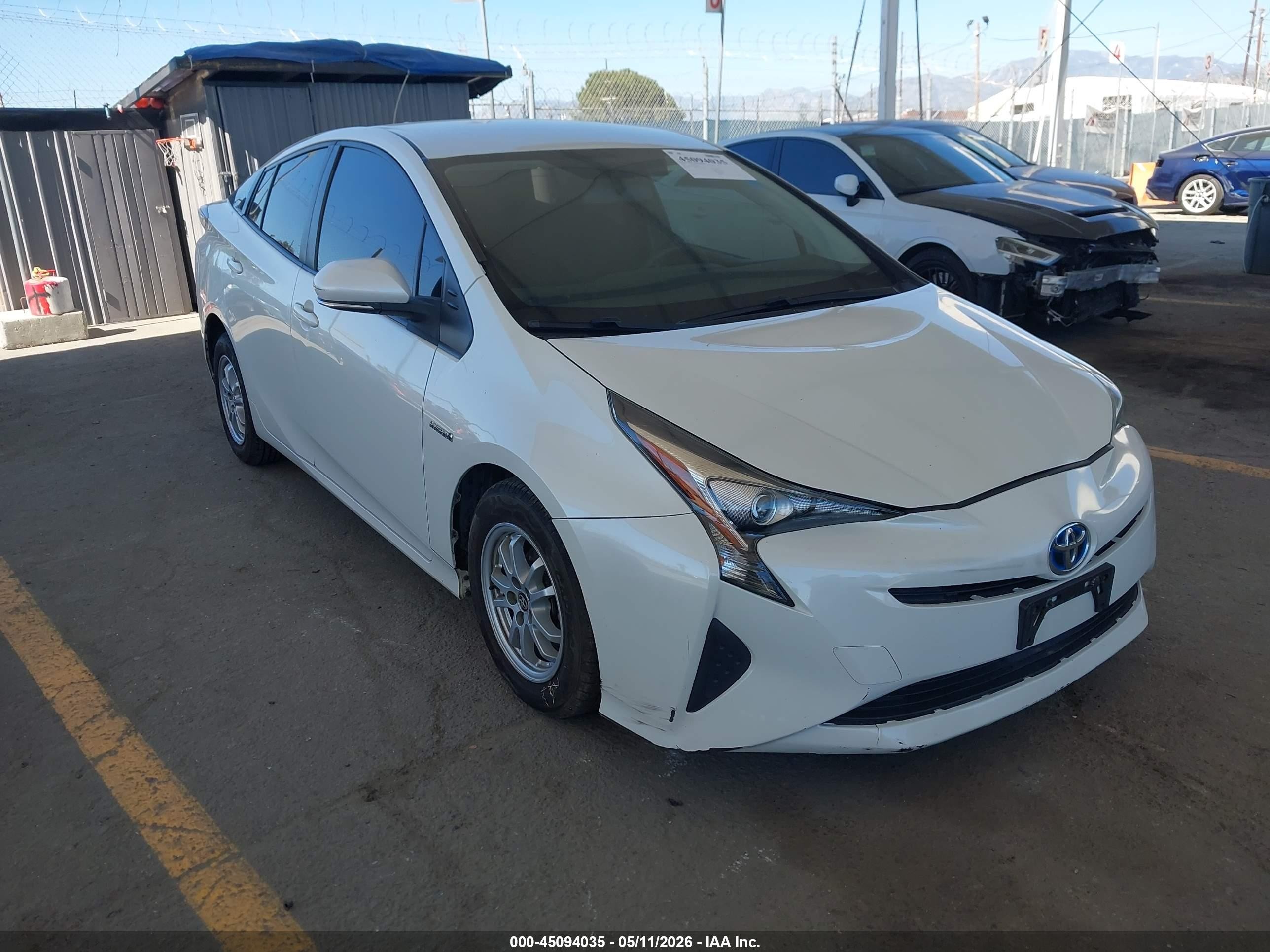 2016 Toyota Prius Two, VIN JTDKBRFU8G3008275 — Rear end
