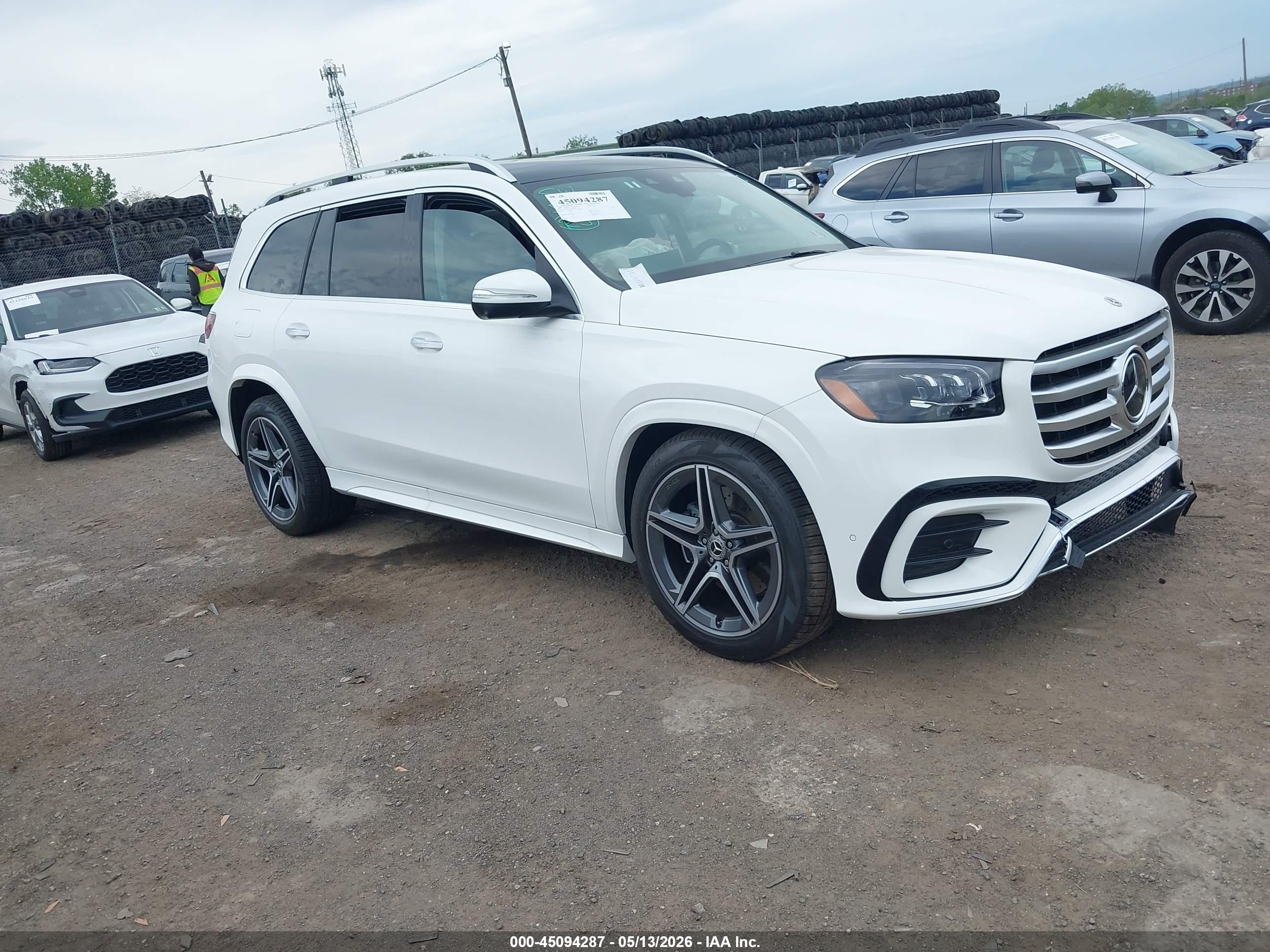 2026 Mercedes-Benz GLS 450, VIN 4JGFF5KE4TB624242 — Front end