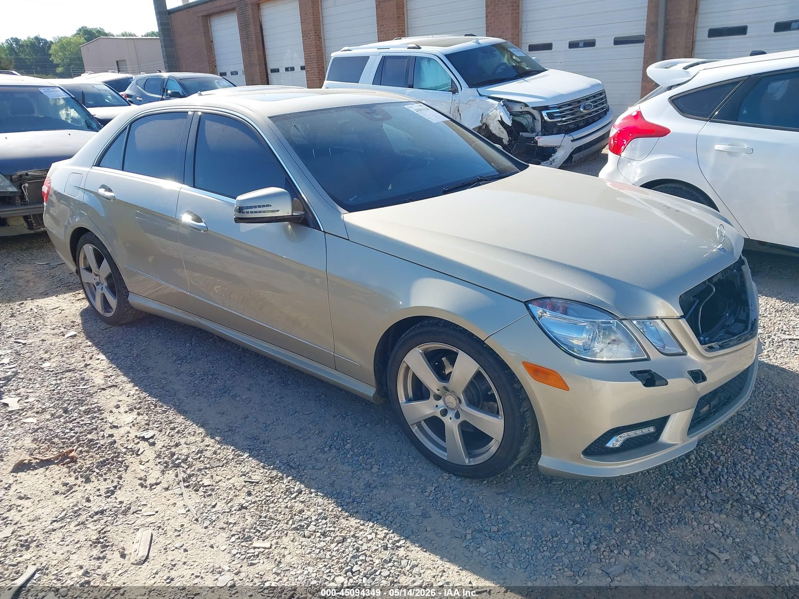 2011 Mercedes-Benz E 350 Luxury, VIN WDDHF8HB7BA353926 — Front end