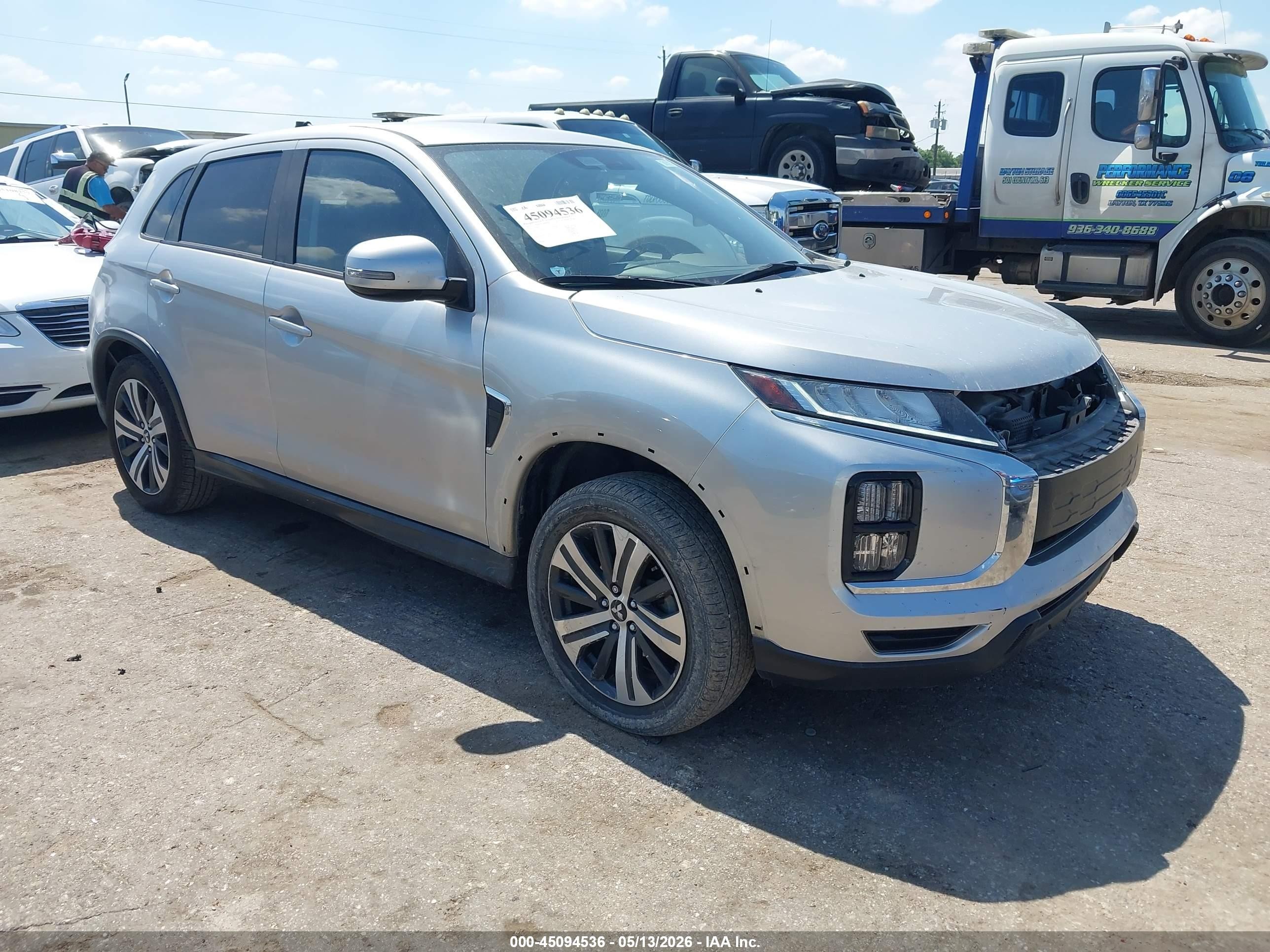2023 Mitsubishi Outlander ES, VIN JA4ARUAU3PU012952 — Side