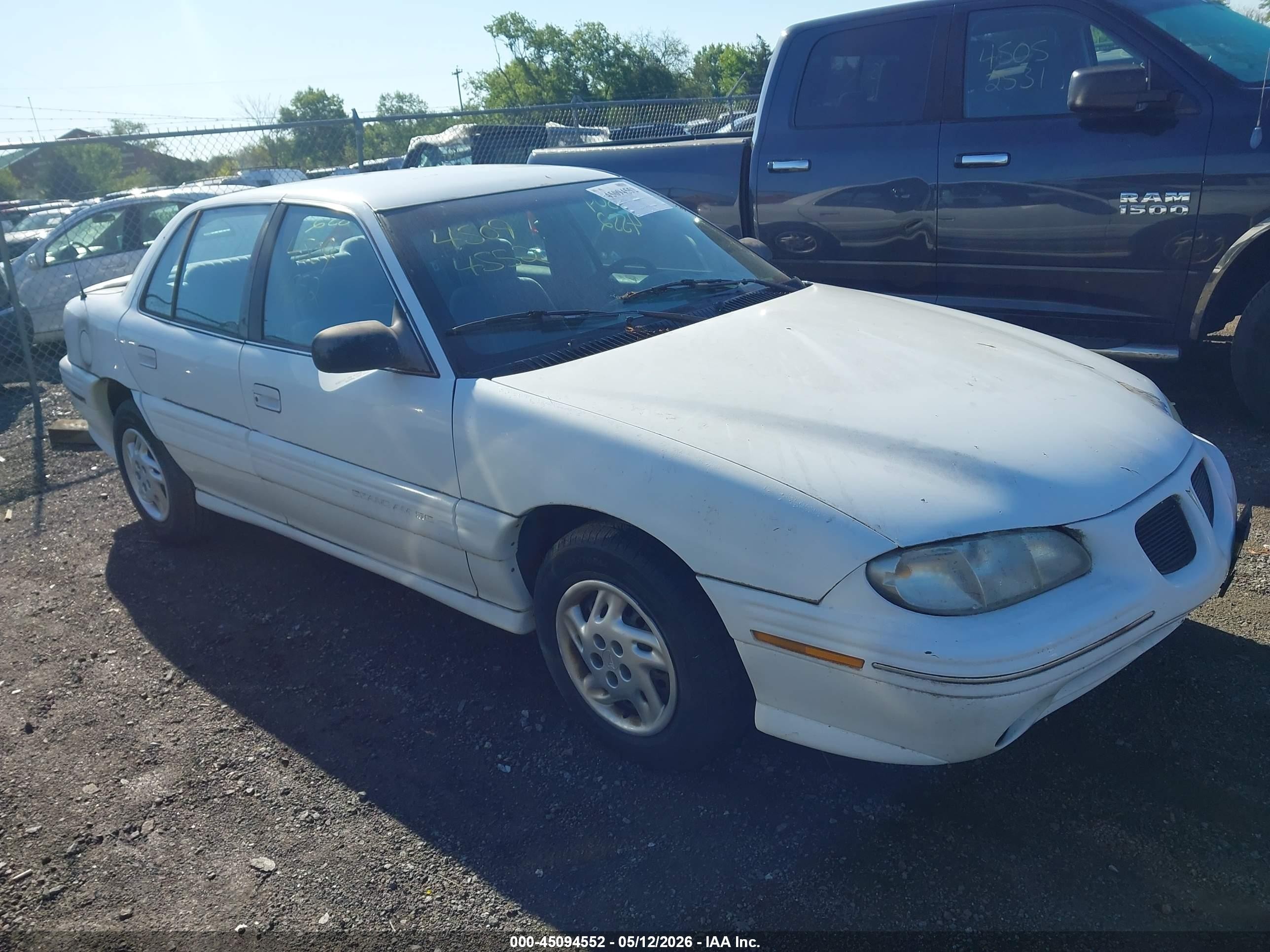 1997 Pontiac Grand Am SE1, VIN 1G2NE52T7VC859821 — Normal wear