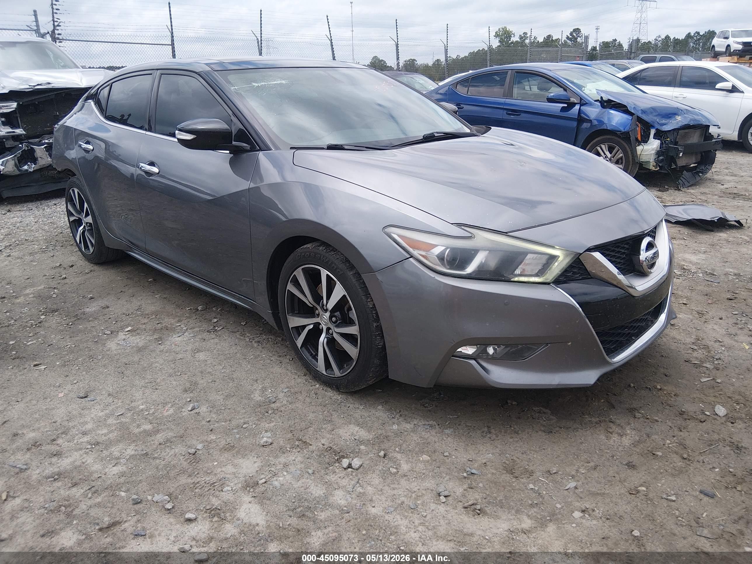 2016 Nissan Maxima SL, VIN 1N4AA6AP6GC429660 — Зад