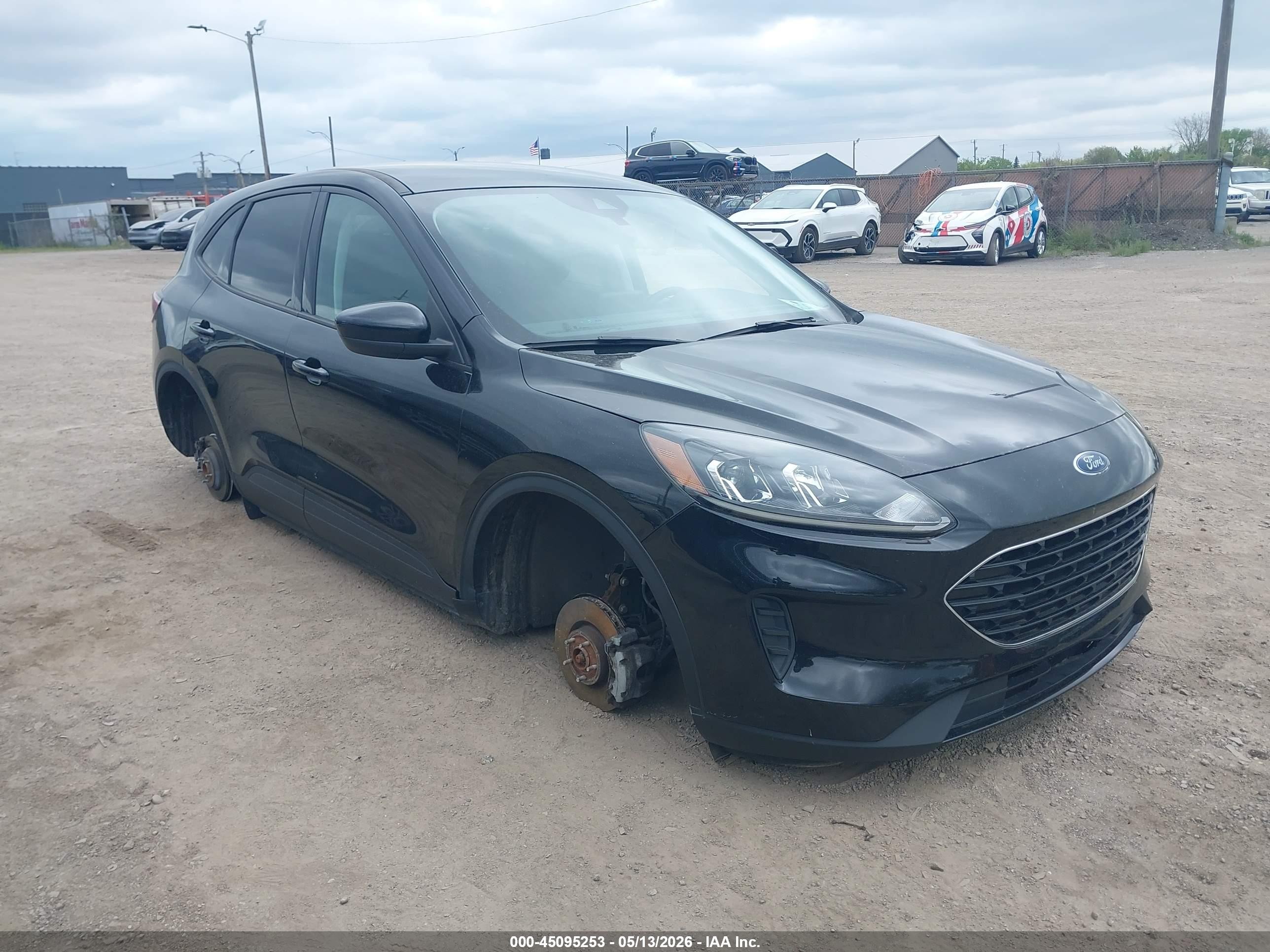 2021 Ford Escape SE, VIN 1FMCU0G60MUA34901 — Stripped