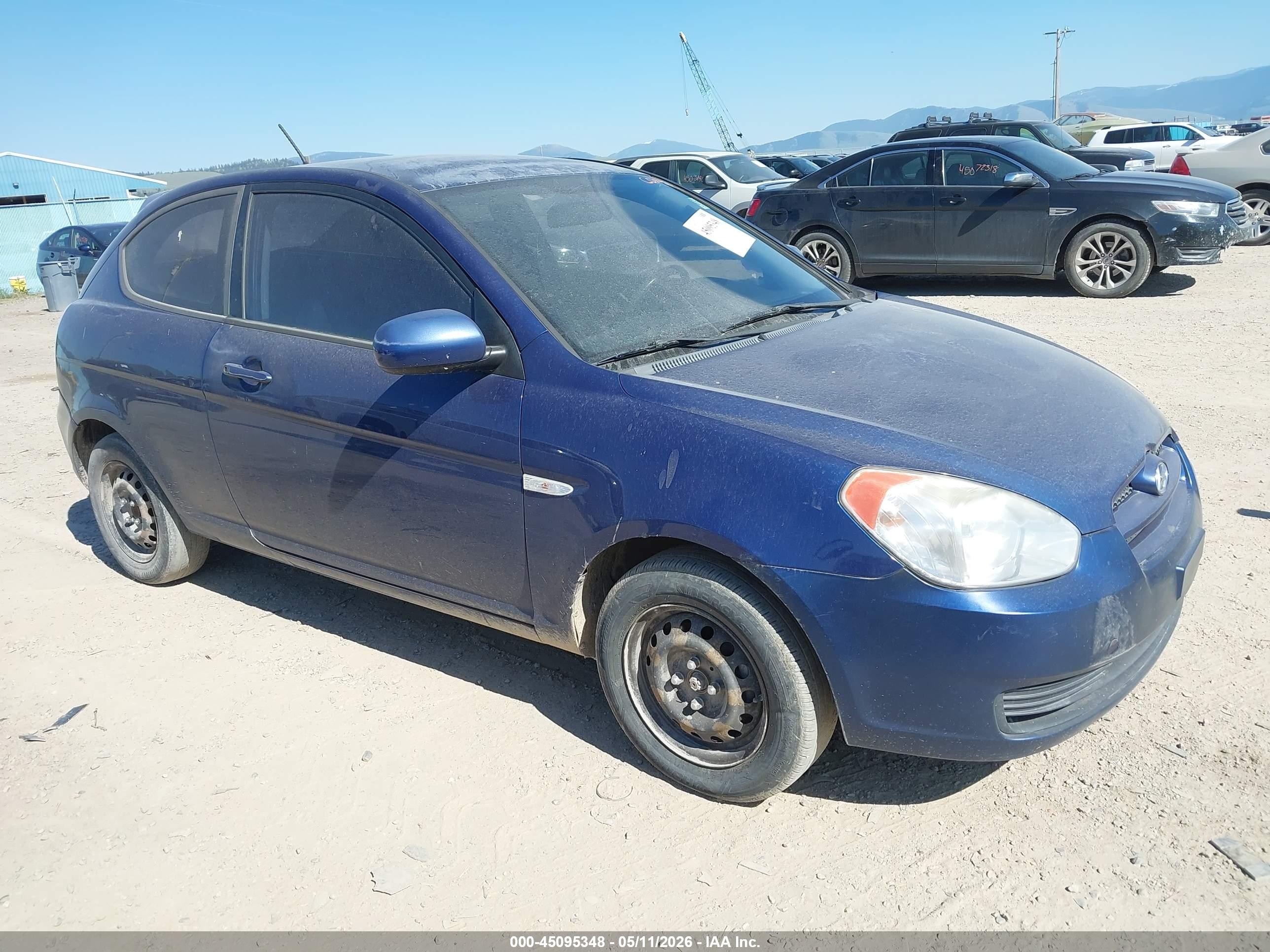 2011 Hyundai Accent GS, VIN KMHCM3AC3BU195269 — Фото с аукциона 1 of 5