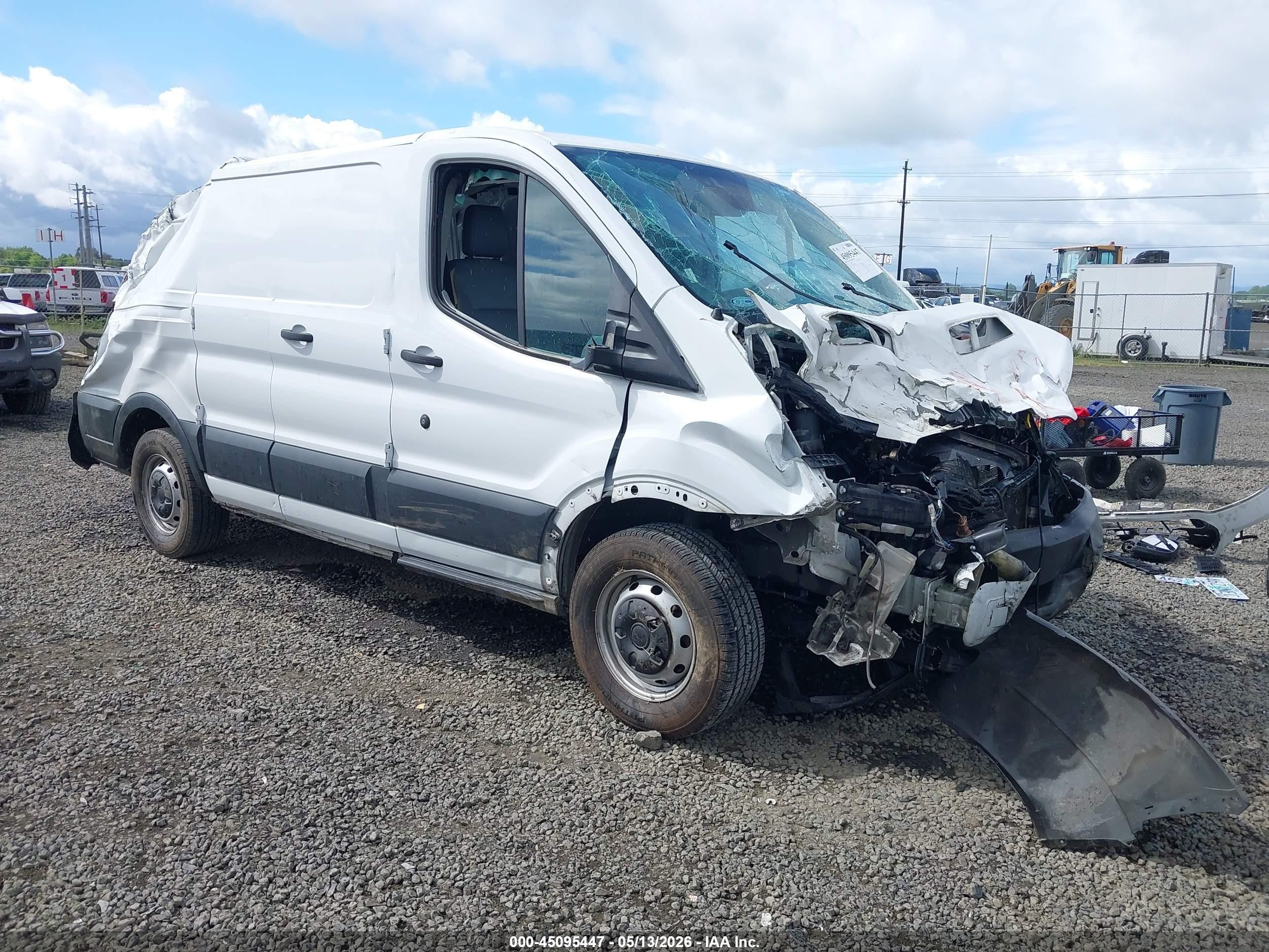 2017 Ford Transit, VIN 1FTYE1ZMXHKB12885 — Опрокидывание