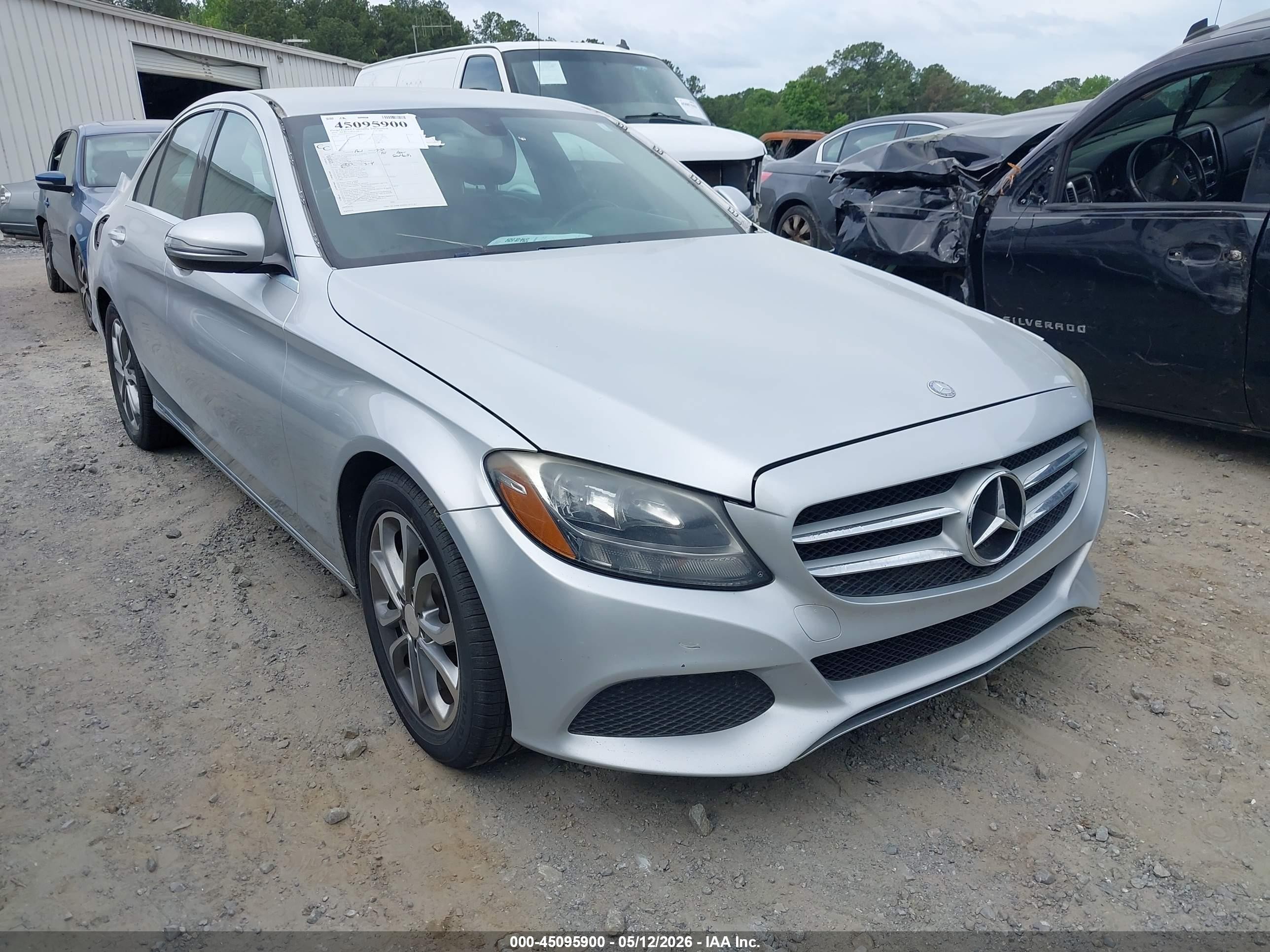 2016 Mercedes-Benz C 300, VIN 55SWF4JB5GU111752 — All over
