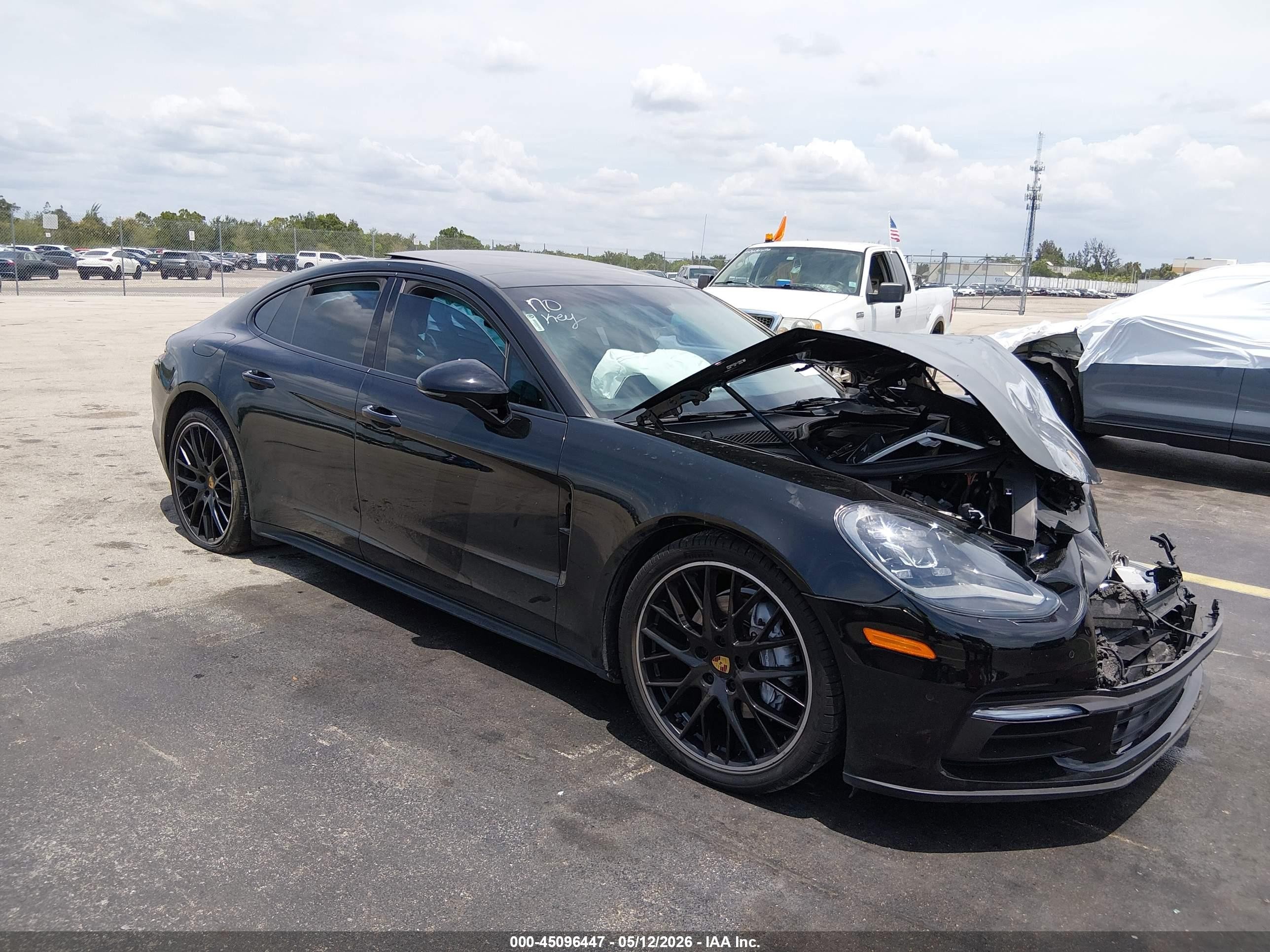 2018 Porsche Panamera, VIN WP0AA2A76JL119647 — Front end