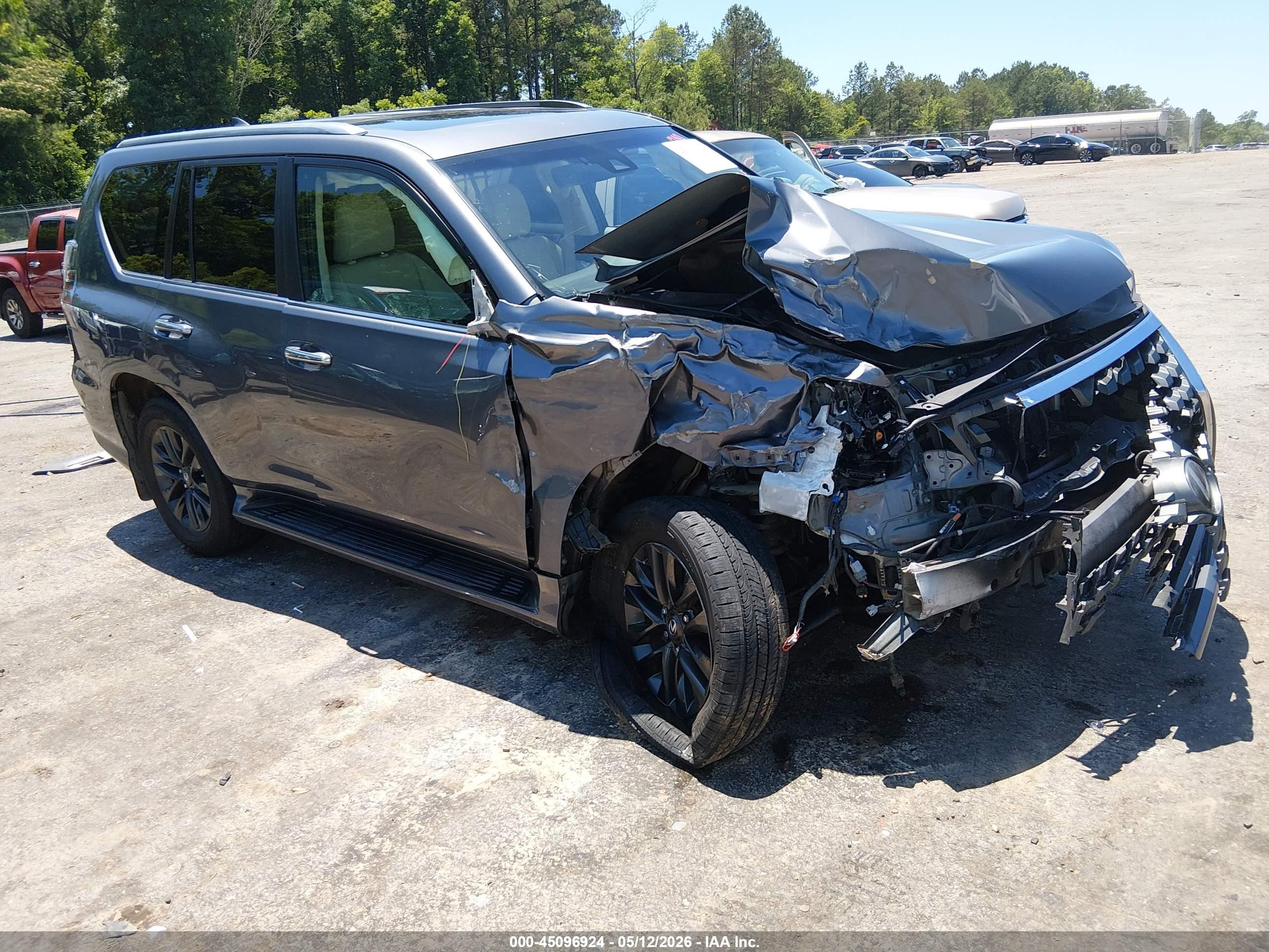 2020 Lexus GX 460 Premium, VIN JTJAM7BXXL5260373 — Front end