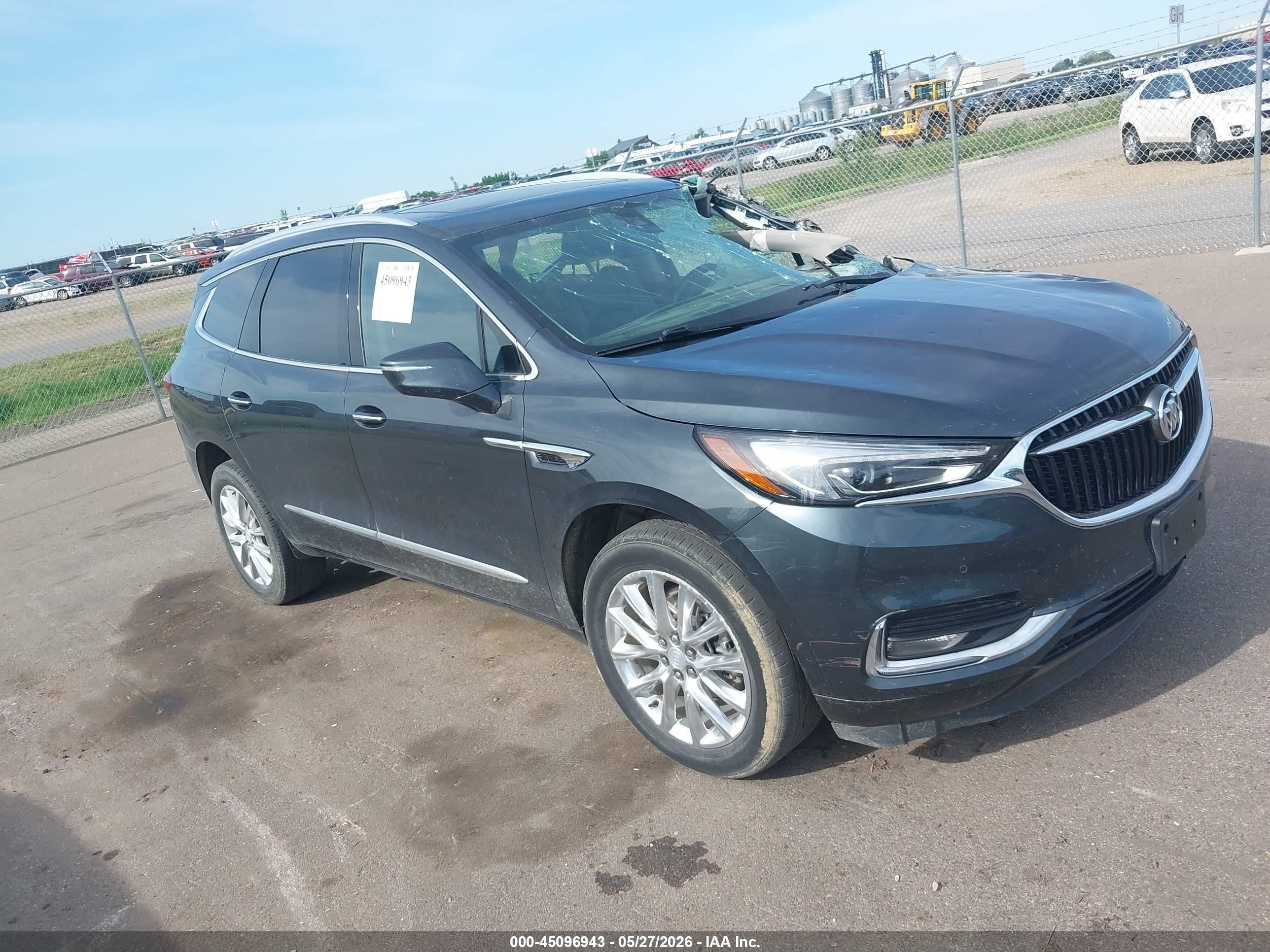 2021 Buick Enclave Premium, VIN 5GAEVBKW9MJ240704 — Side