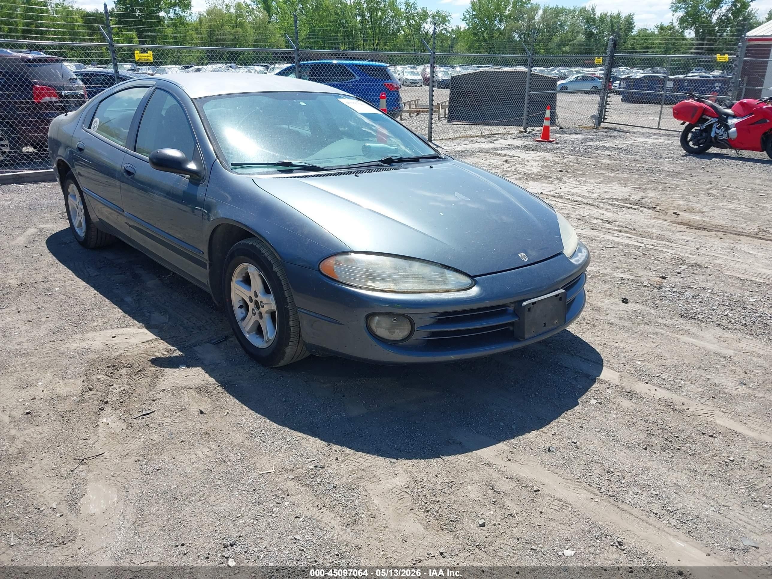 2002 Dodge Intrepid ES, VIN 2B3HD56M32H194747 — Front end
