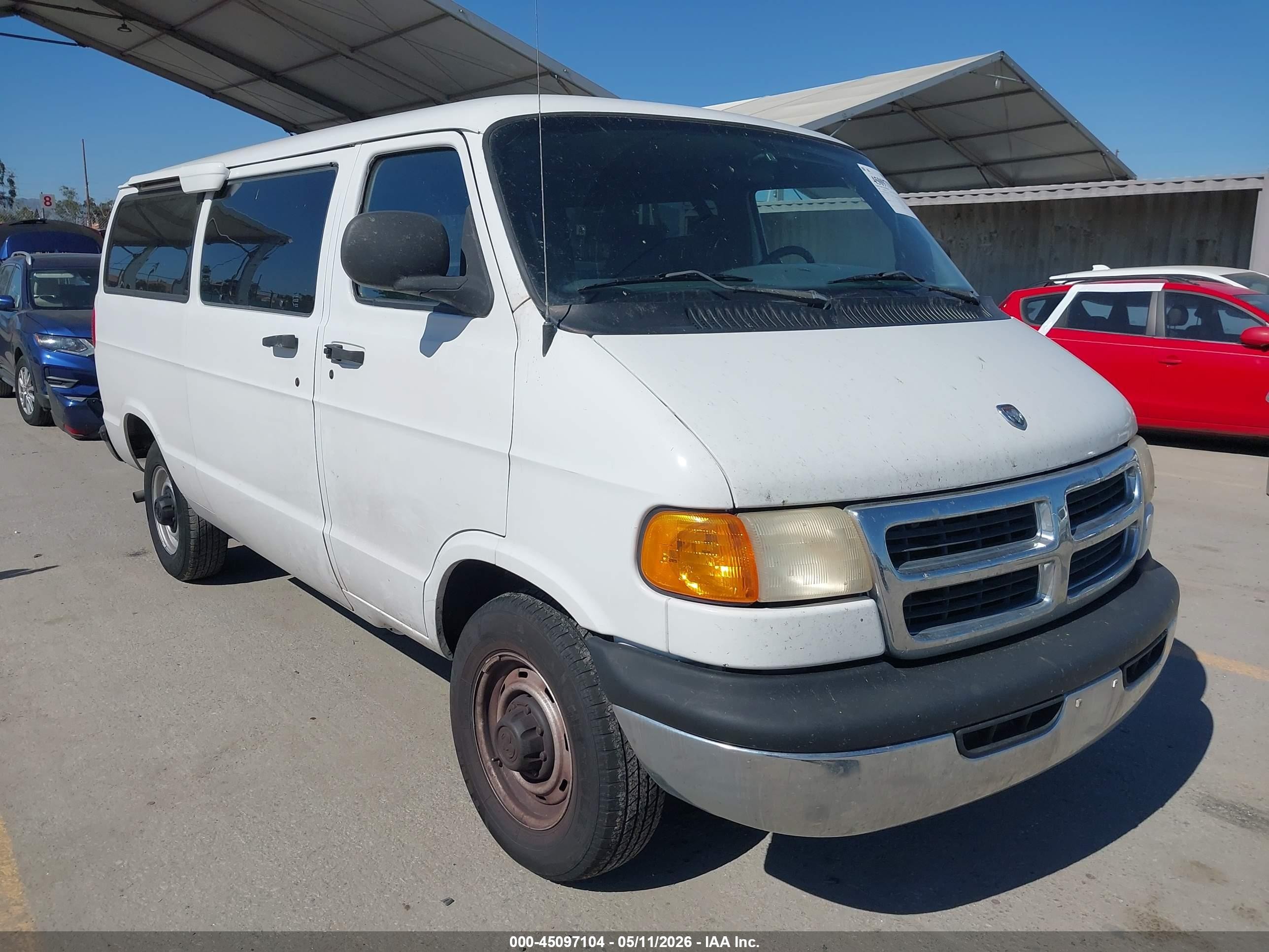 1999 Dodge Passenger, VIN 2B4JB25Y7XK579647 — Rear end