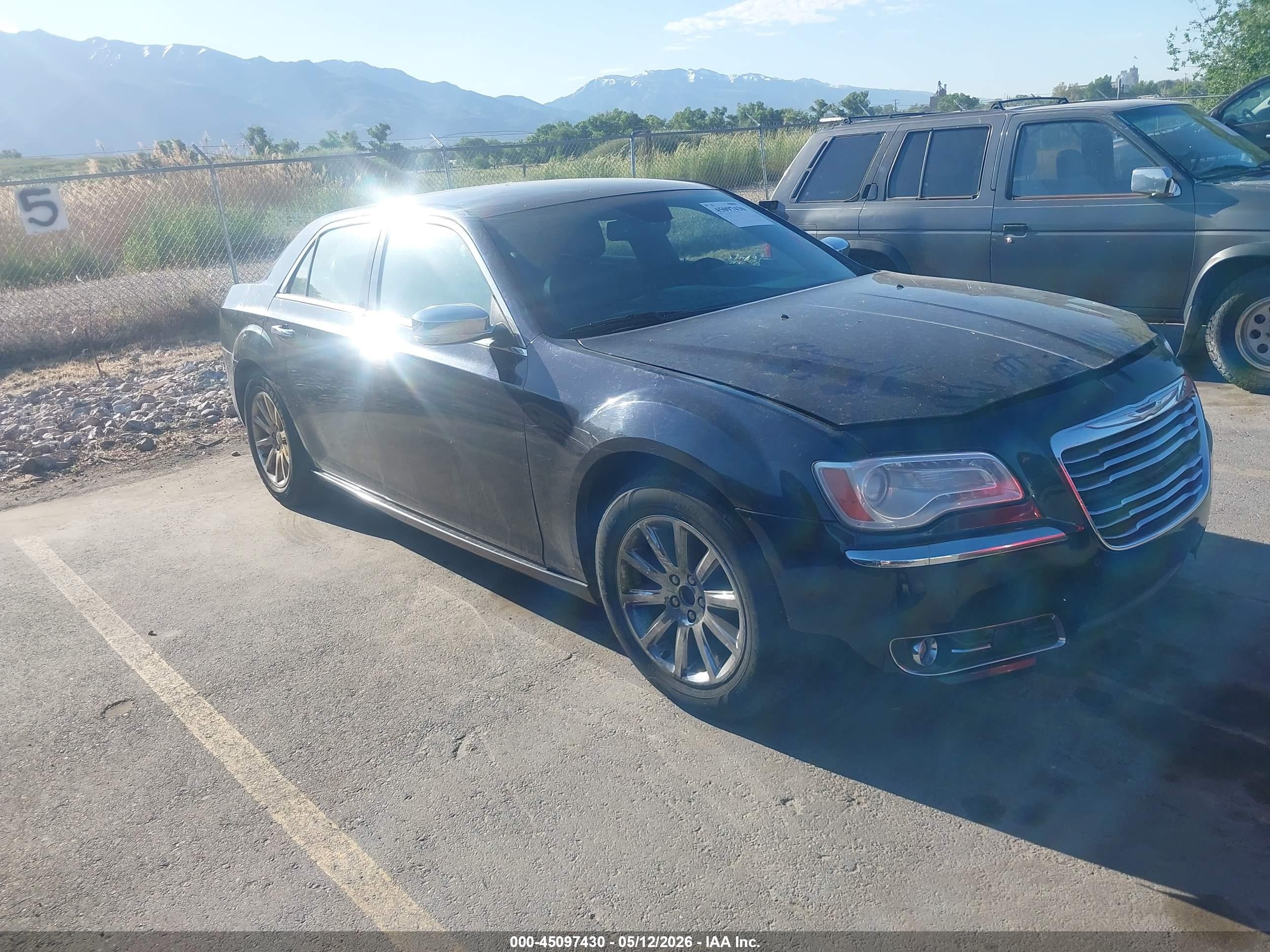 2011 Chrysler 300 C, VIN 2C3CA6CT3BH538214 — Normal wear