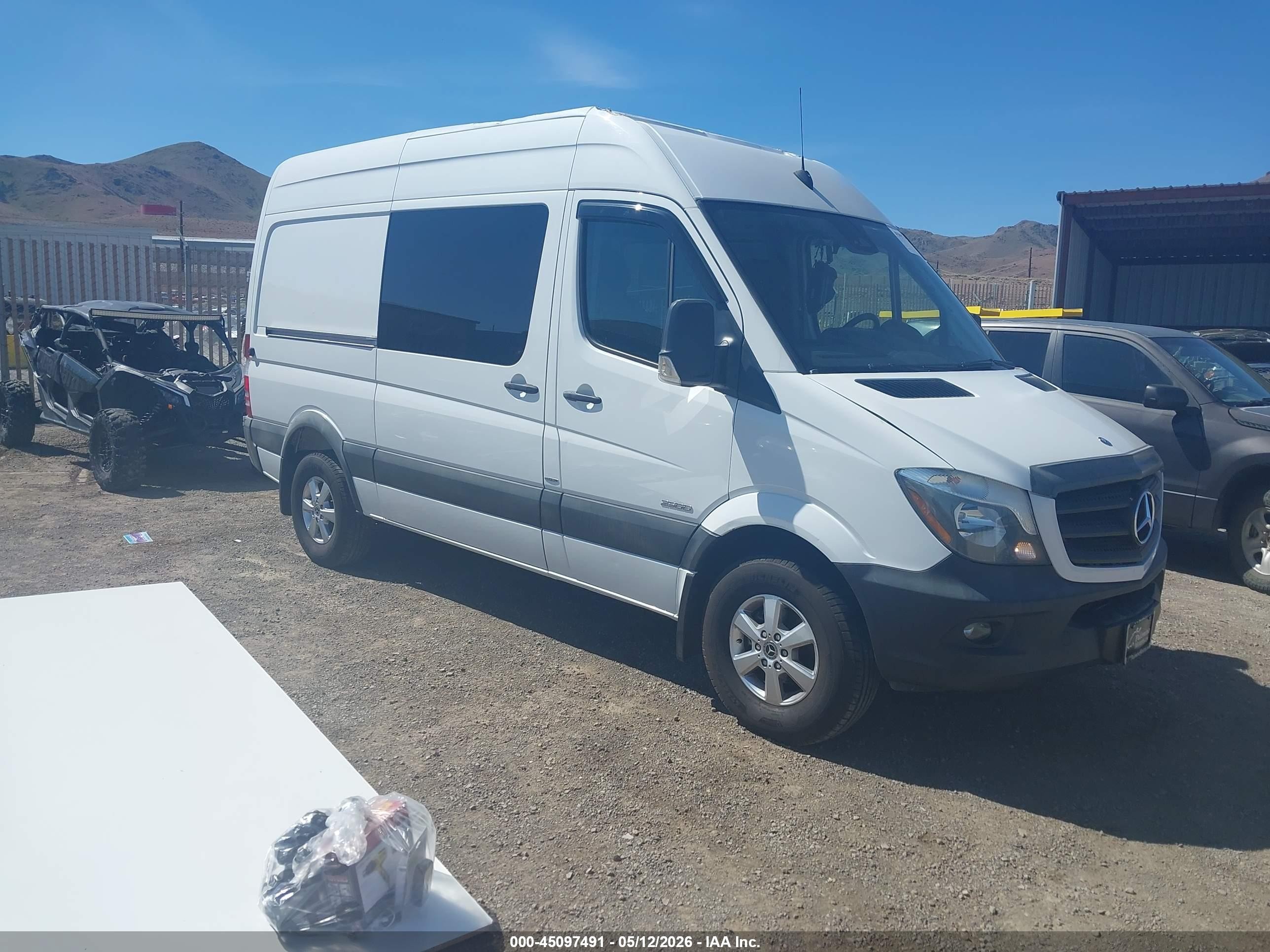 2015 Mercedes-Benz Sprinter Crew, VIN WD4PE7DC0FP171382 — Roof