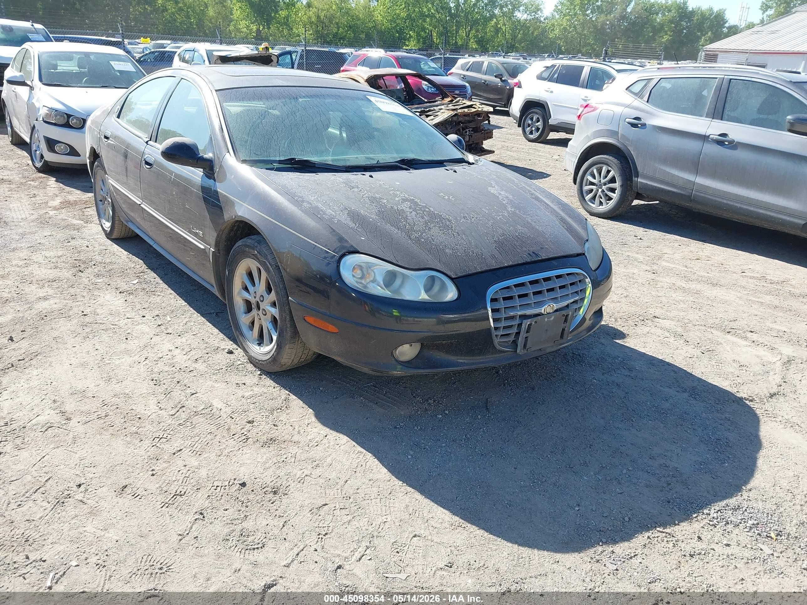 1999 Chrysler LHS, VIN 2C3HC56G8XH258966 — Side