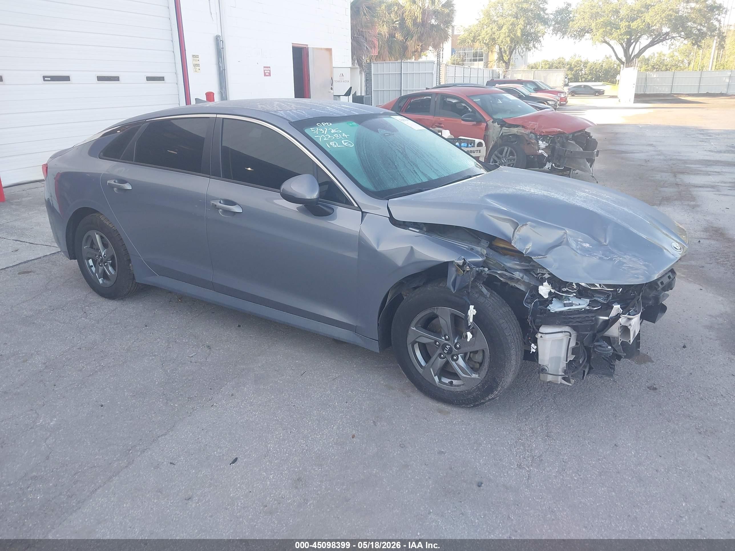 2021 Kia K5 LXS, VIN 5XXG14J27MG060400 — Front end