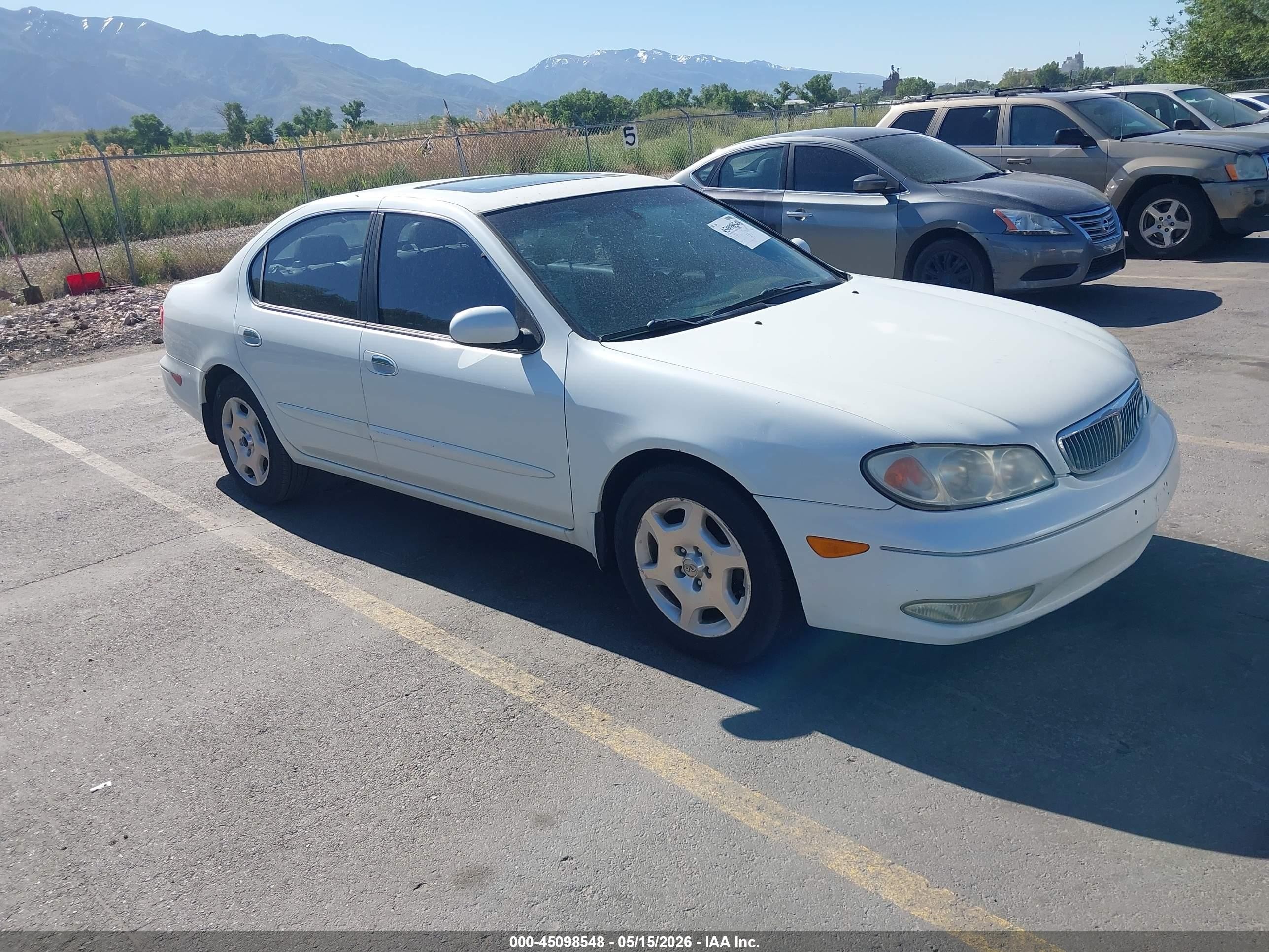 2001 Infiniti I30 Luxury, VIN JNKCA31A91T008471 — Normal wear