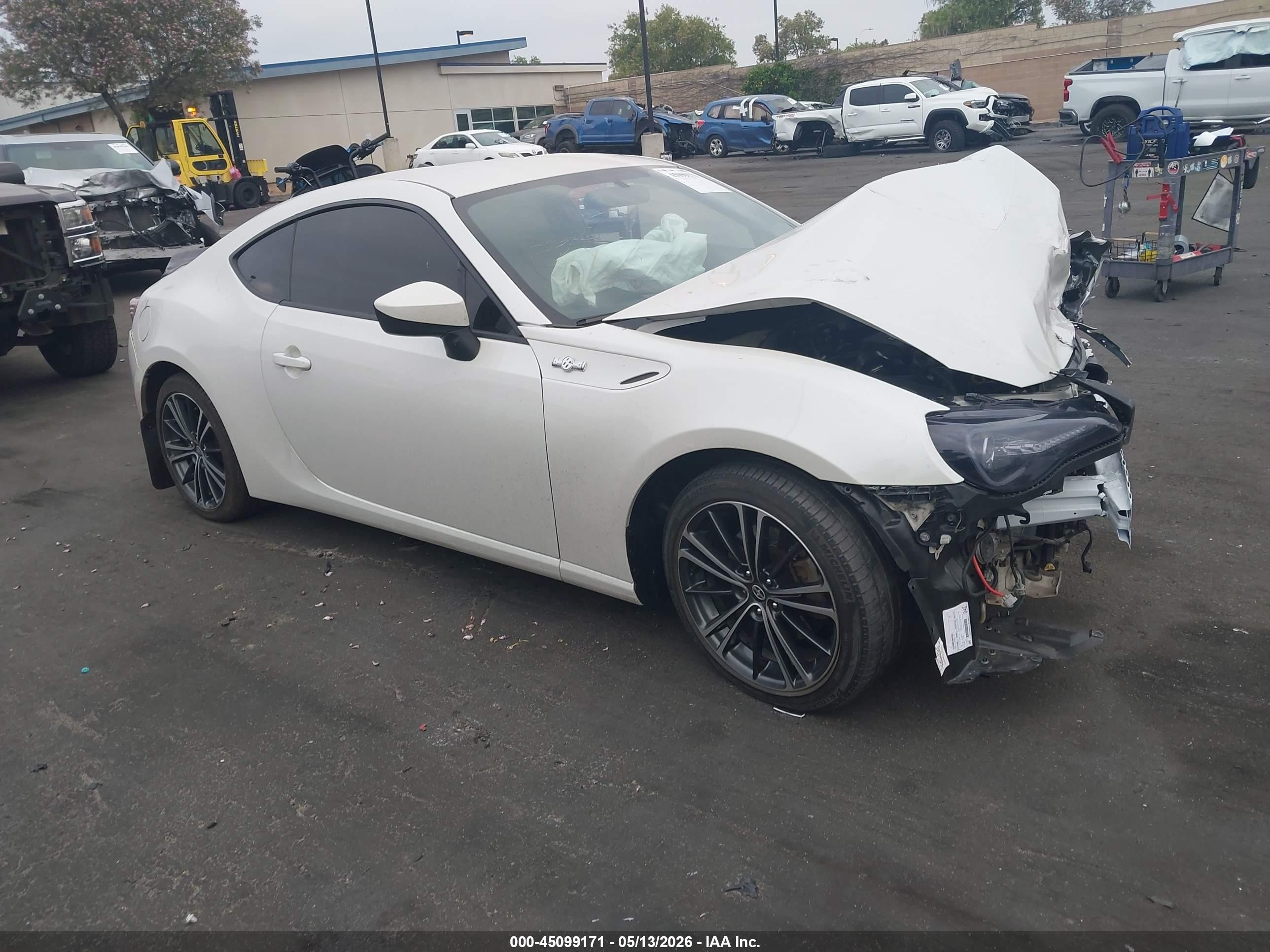 2013 Scion FR-S, VIN JF1ZNAA17D2725066 — Front end