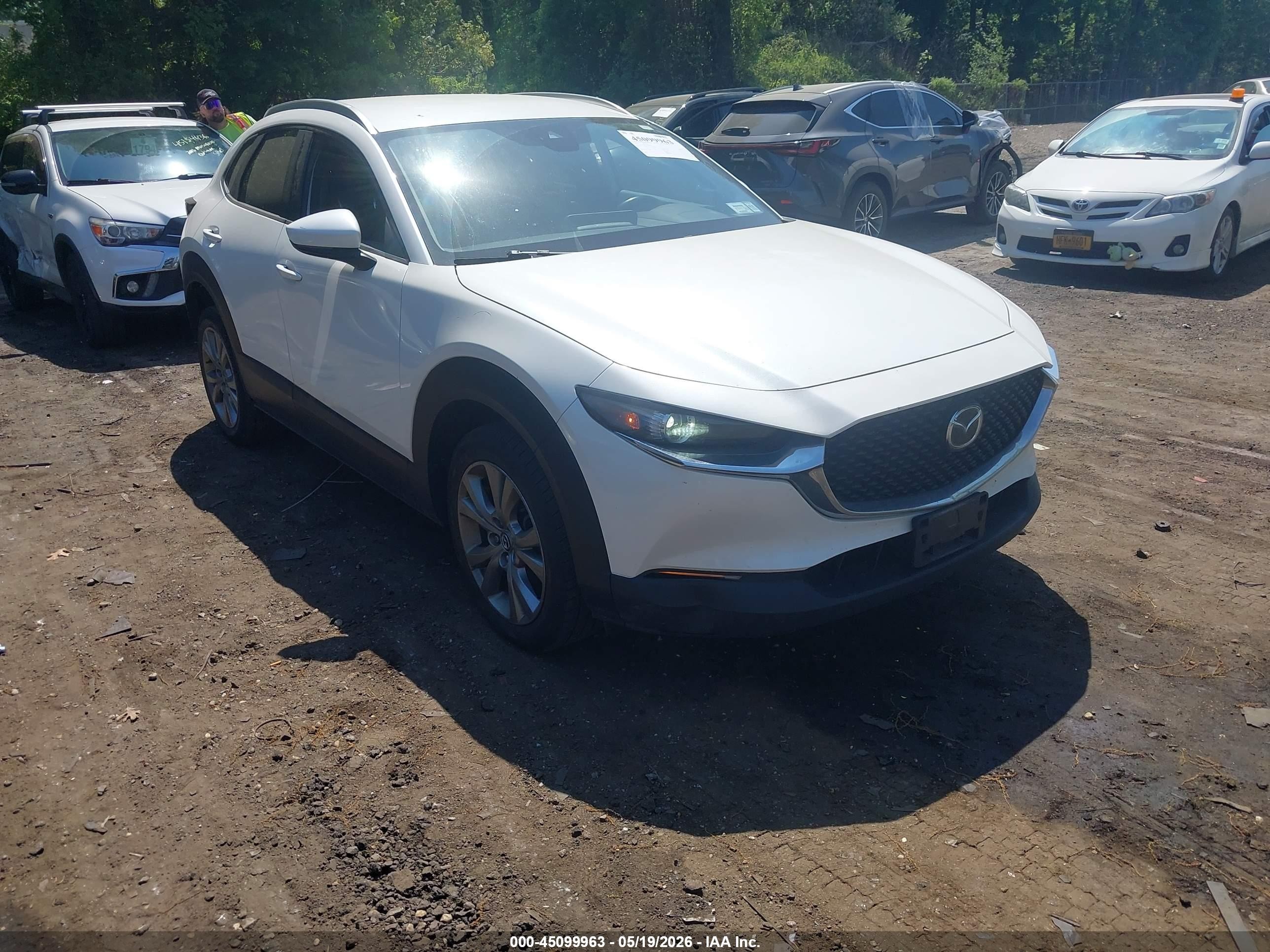 2022 Mazda CX-30 S Select, VIN 3MVDMBBL9NM430217 — Front end