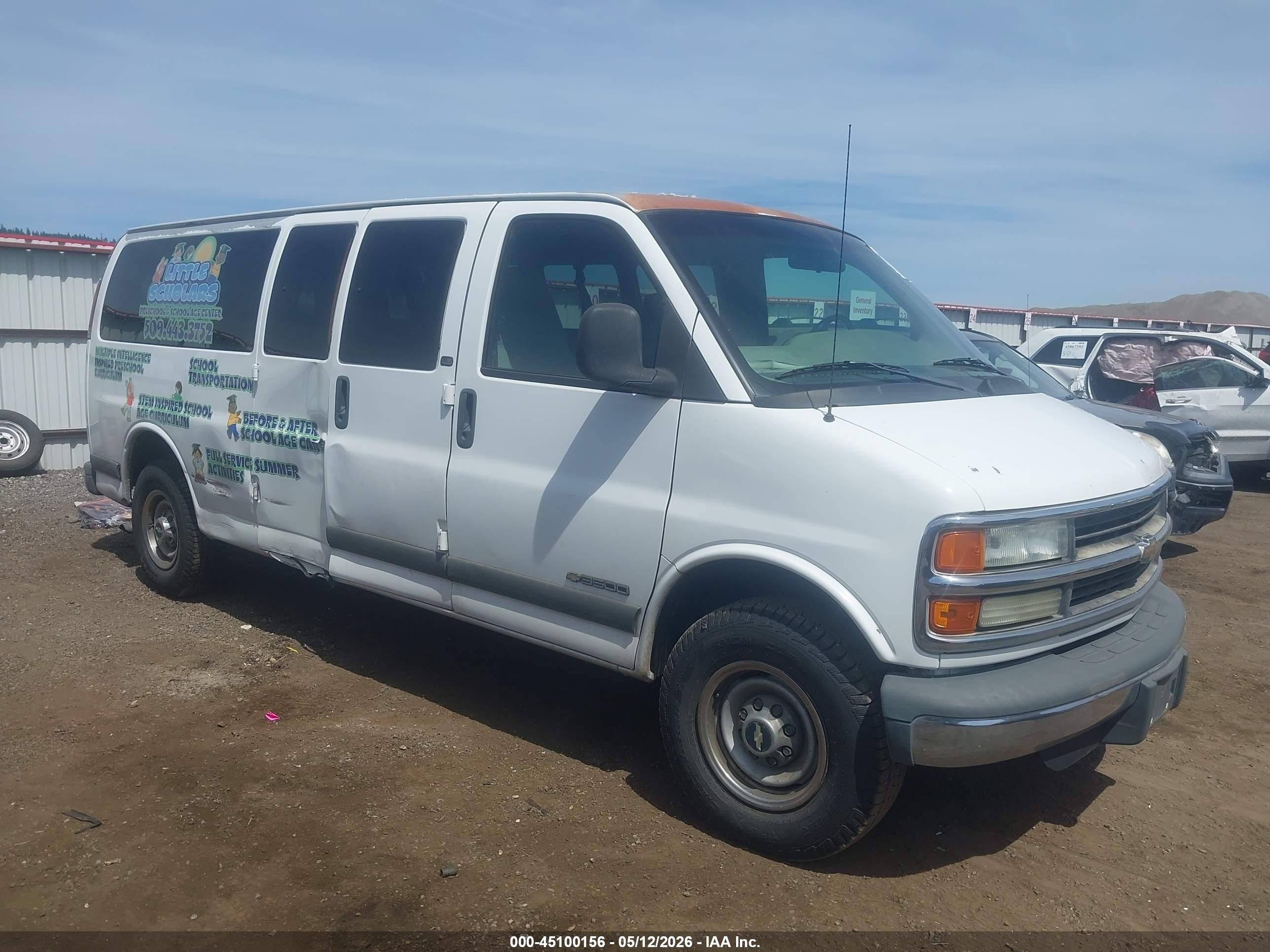 2001 Chevrolet Express, VIN 1GAHG39R811204907 — Side