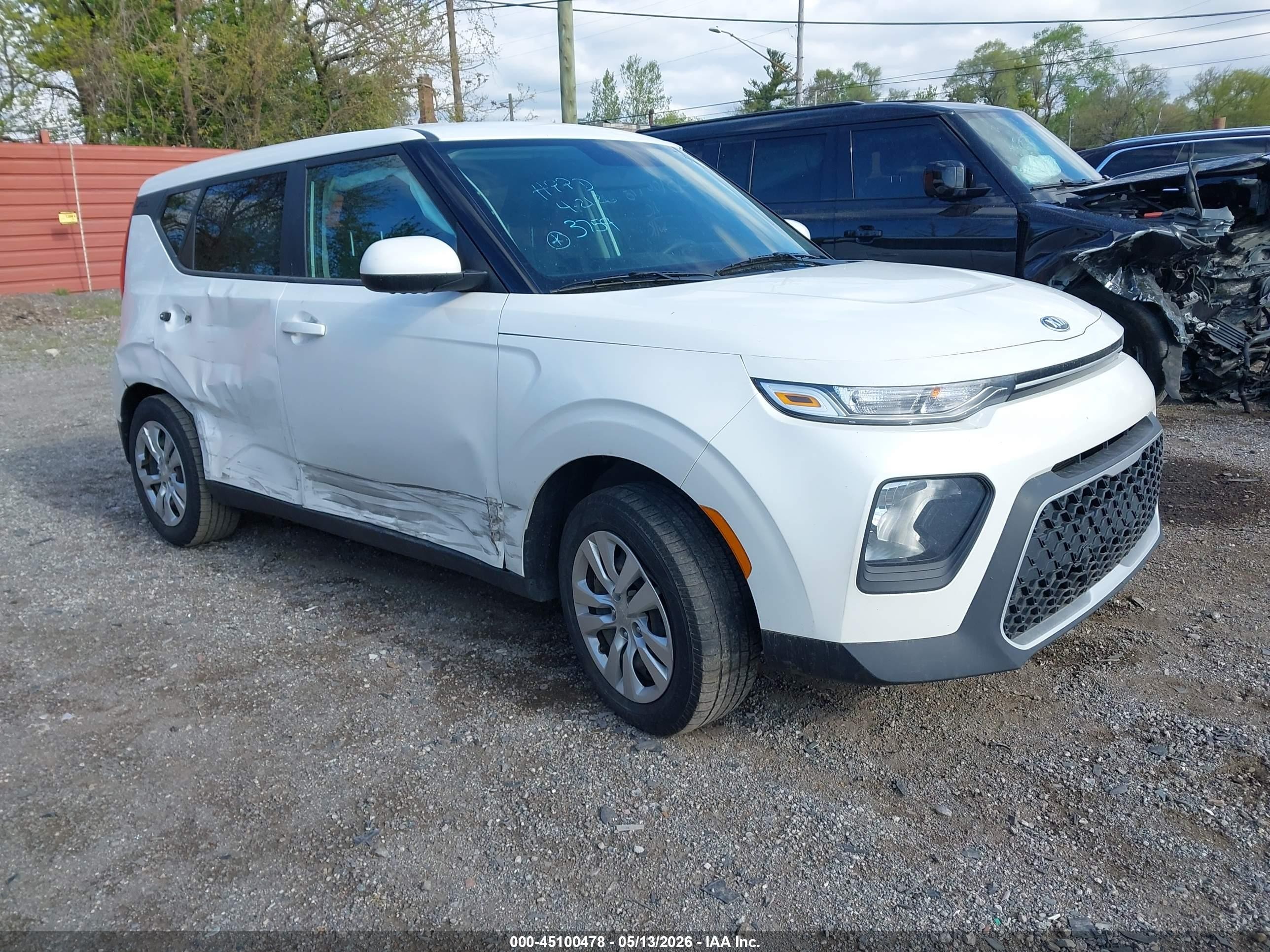 2020 Kia Soul S, VIN KNDJ23AU6L7703759 — Бок