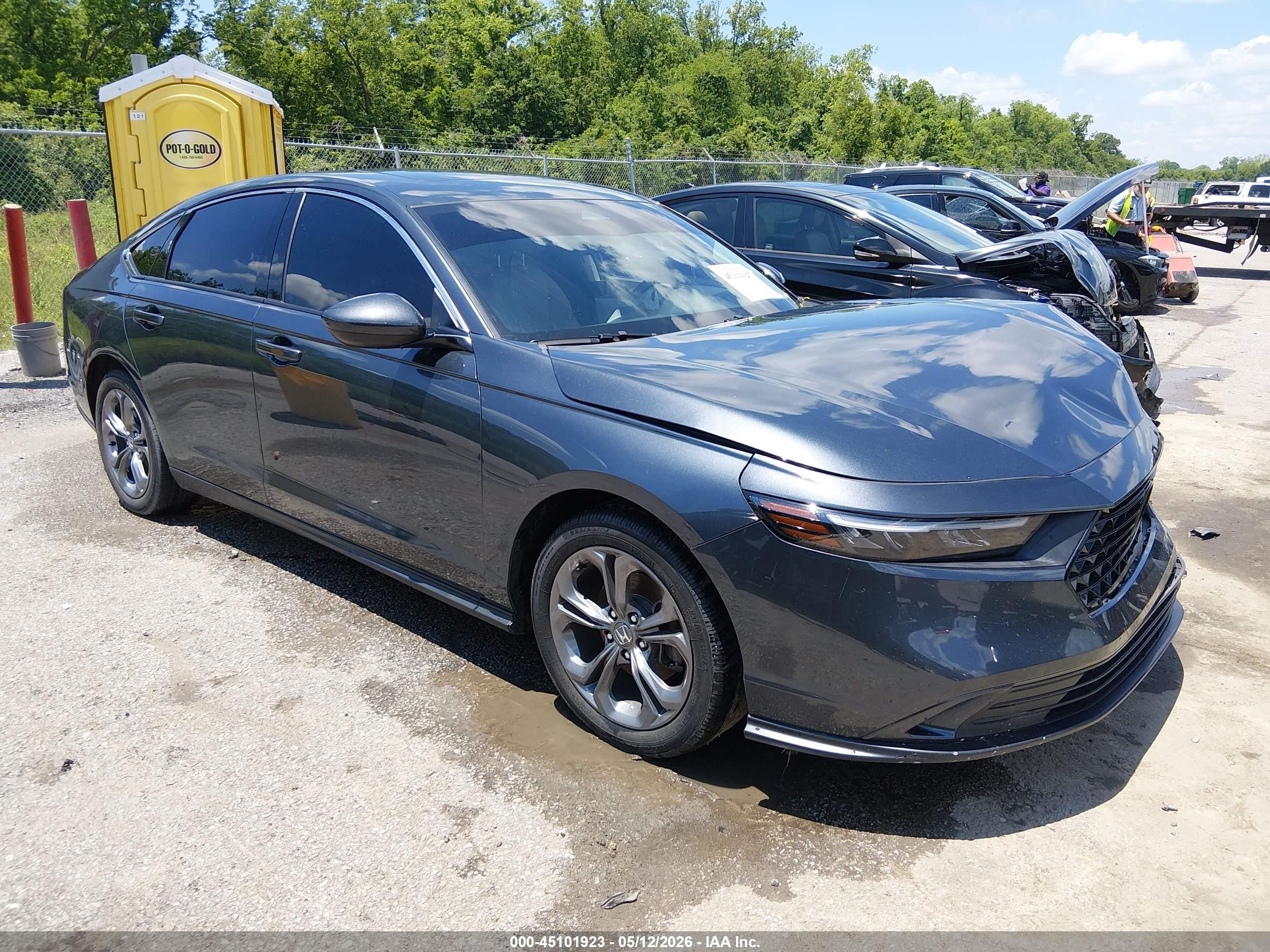 2023 Honda Accord EX, VIN 1HGCY1F39PA060524 — Перед