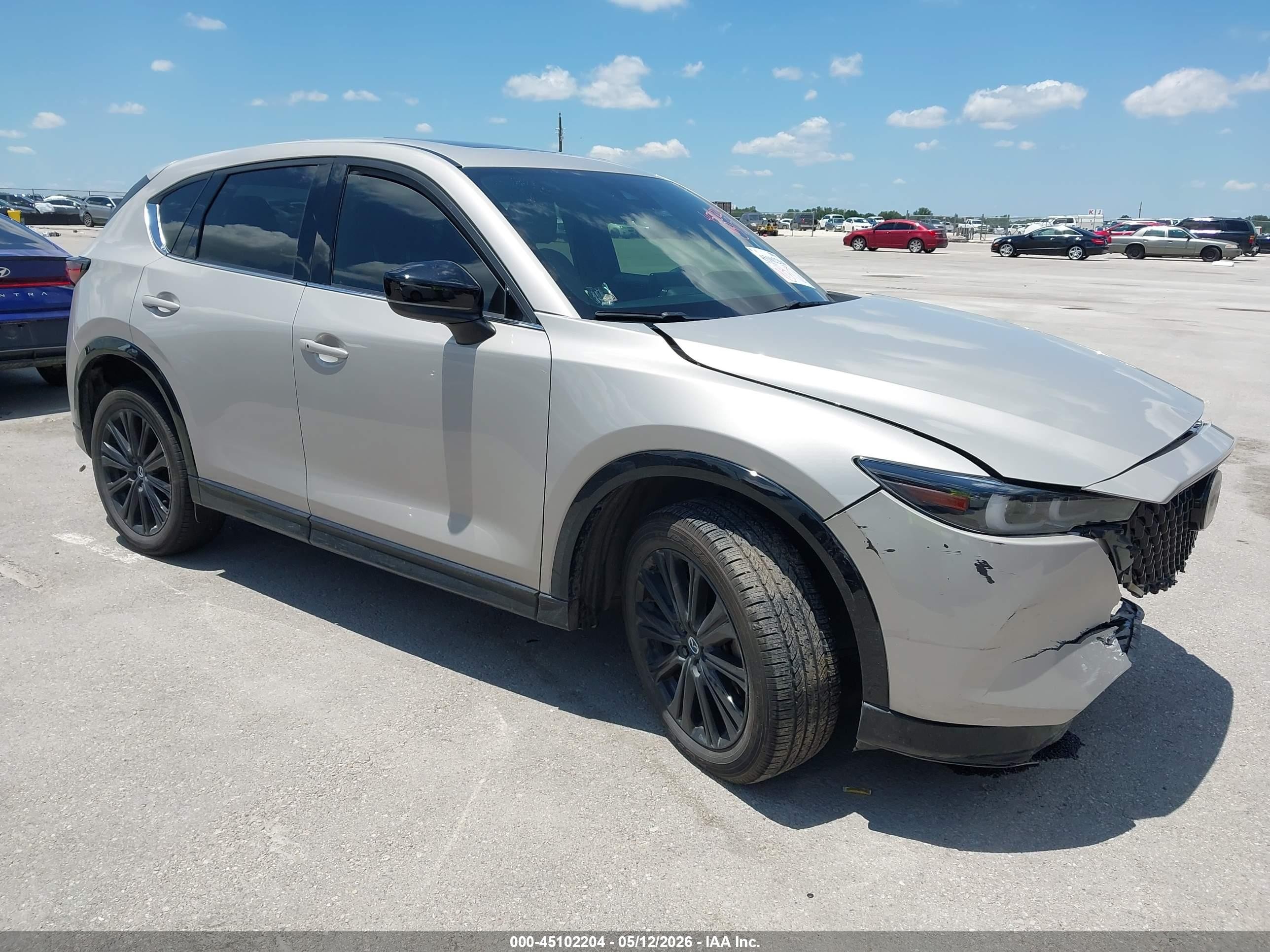 2024 Mazda CX-5 Premium, VIN JM3KFBDY5R0390536 — Front end