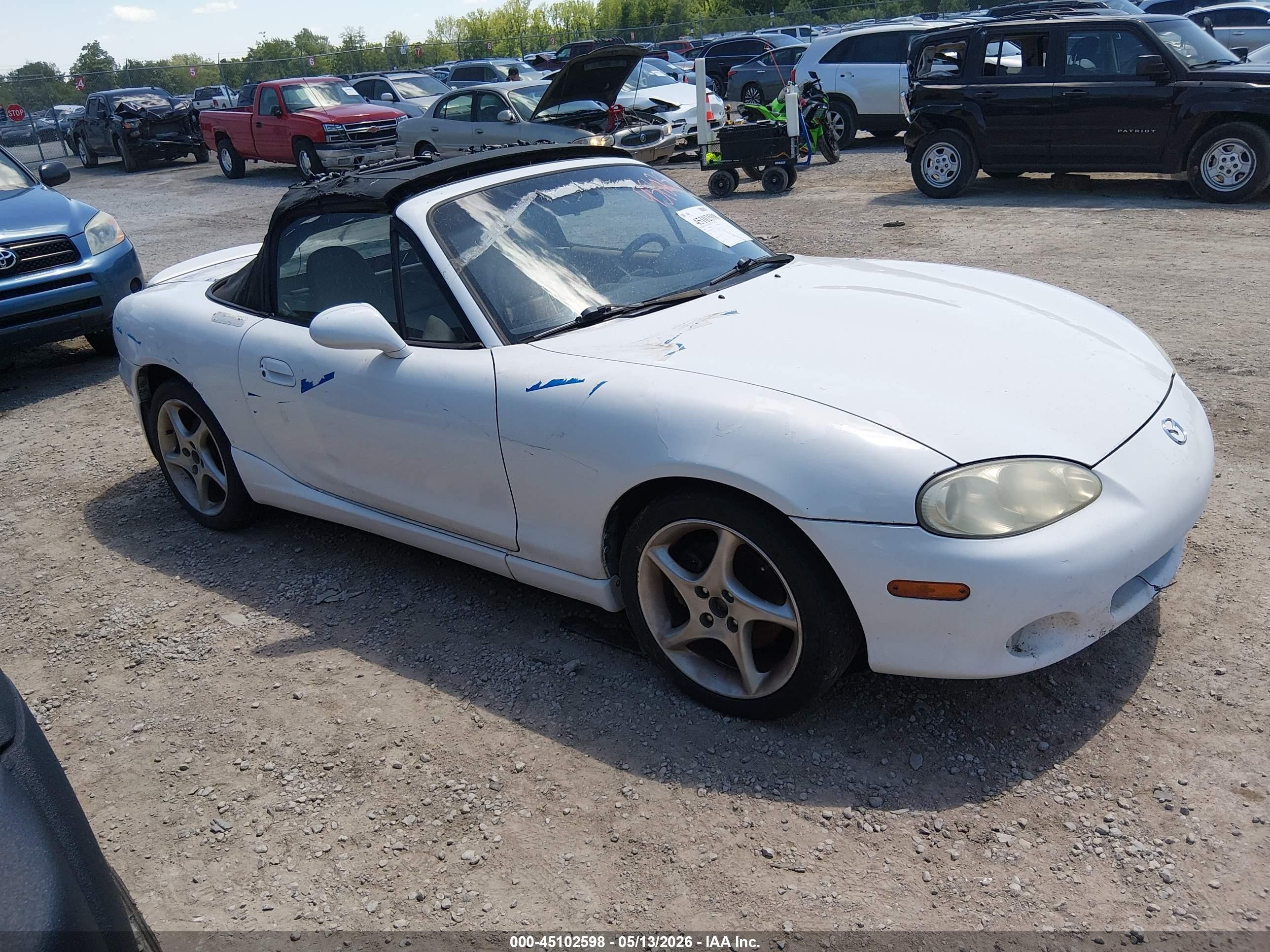 2001 Mazda MX-5 Miata, VIN JM1NB353510207683 — Normal wear