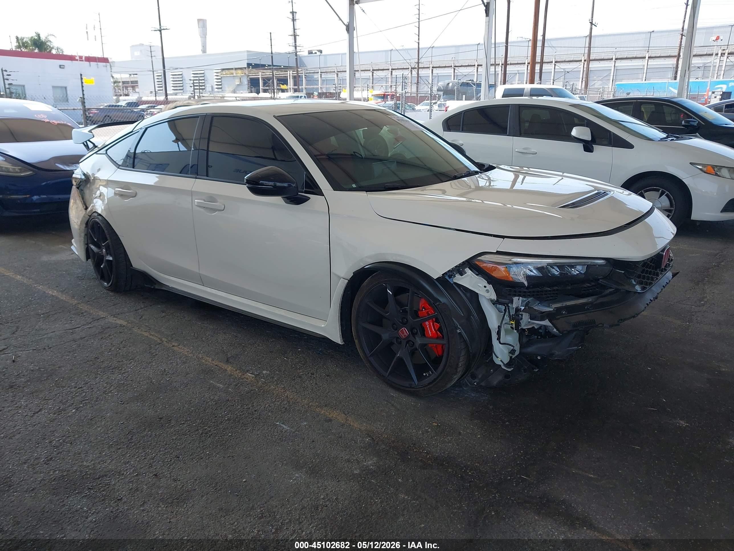 2025 Honda Civic Type R, VIN JHMFL5G43SX007542 — Front end