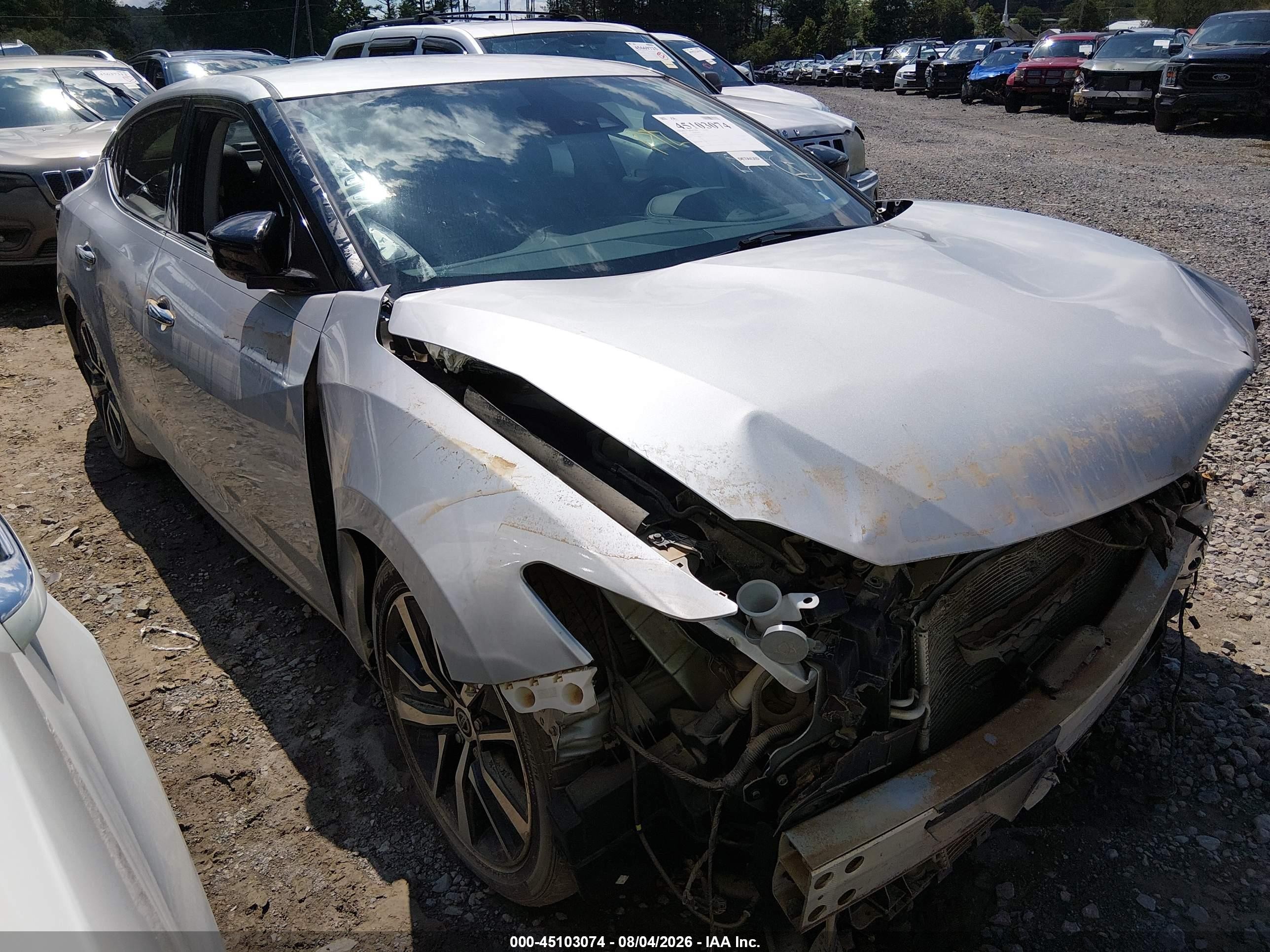 2020 Nissan Maxima SV, VIN 1N4AA6CV3LC371318 — Front end