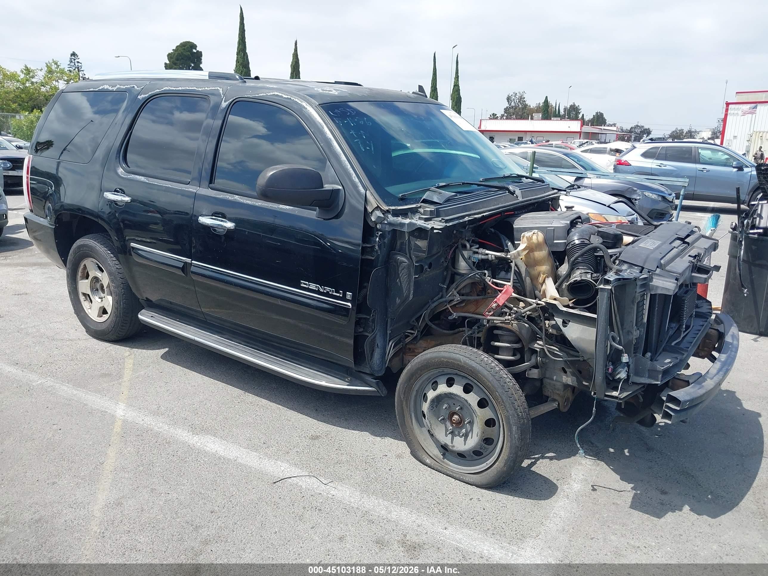 2008 GMC Yukon Denali, VIN 1GKFK63808J112669 — Vandalism
