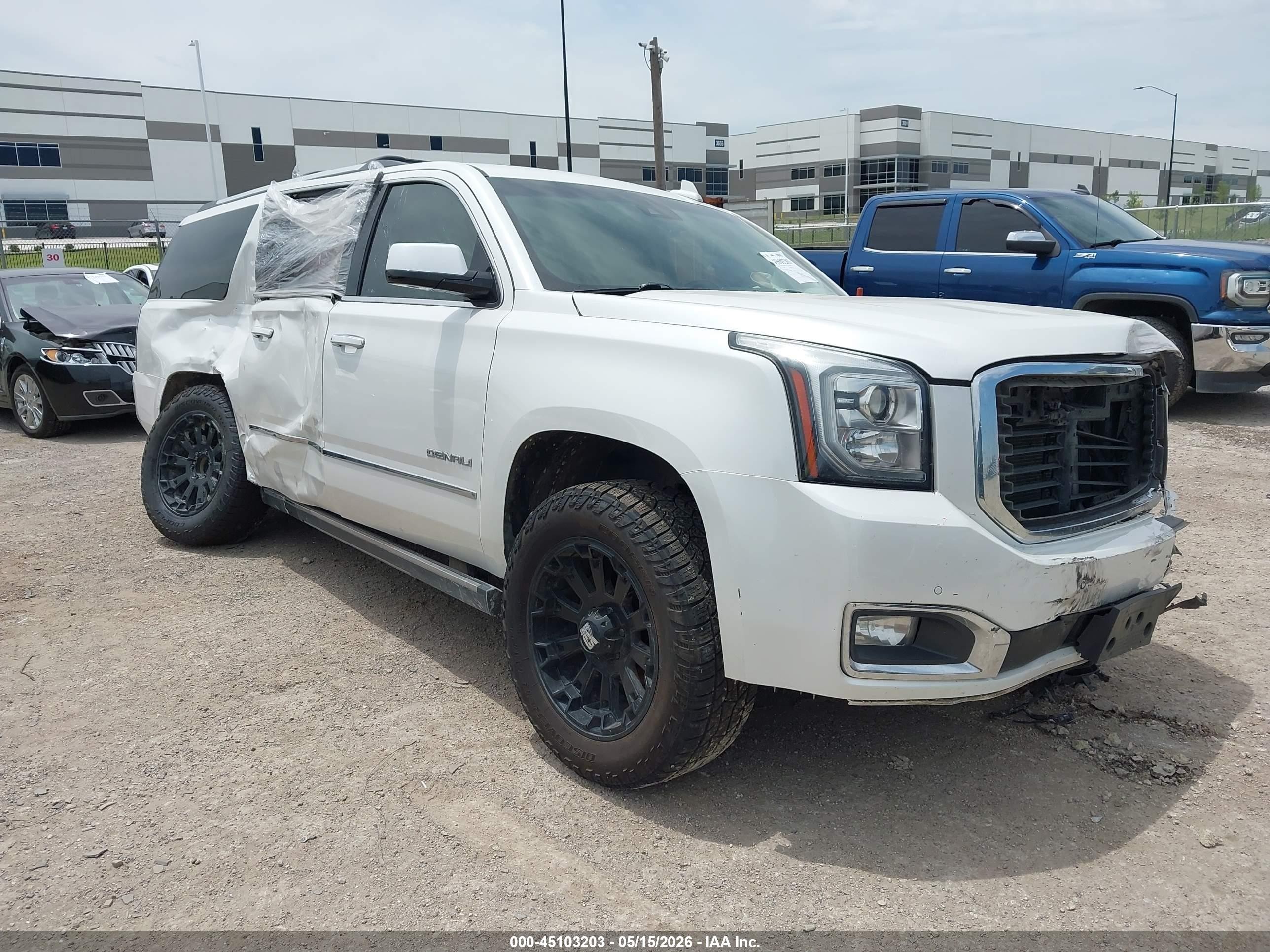 2017 GMC Yukon XL Denali, VIN 1GKS2HKJ4HR294361 — All over