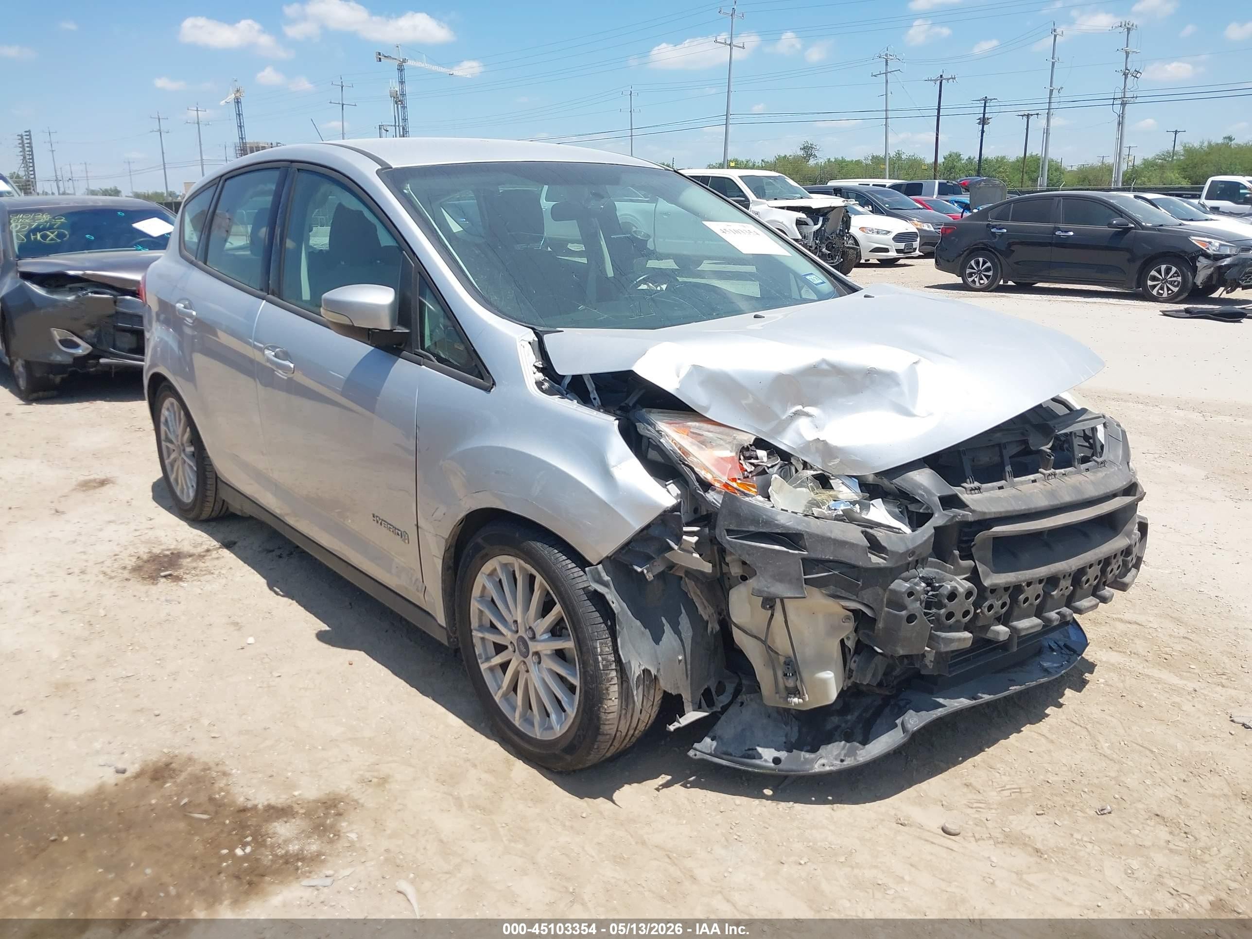 2015 Ford C-Max SE, VIN 1FADP5AU4FL118948 — Front end