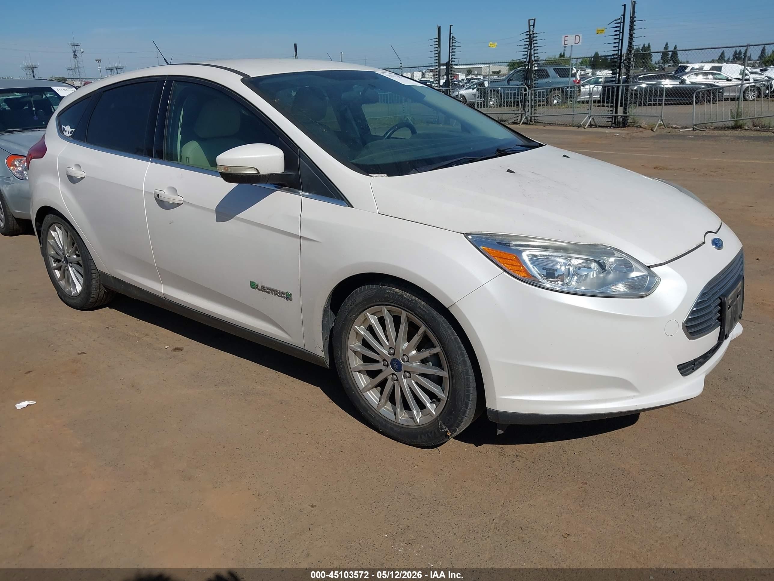 2015 Ford Focus Electric, VIN 1FADP3R45FL386254 — Normal wear
