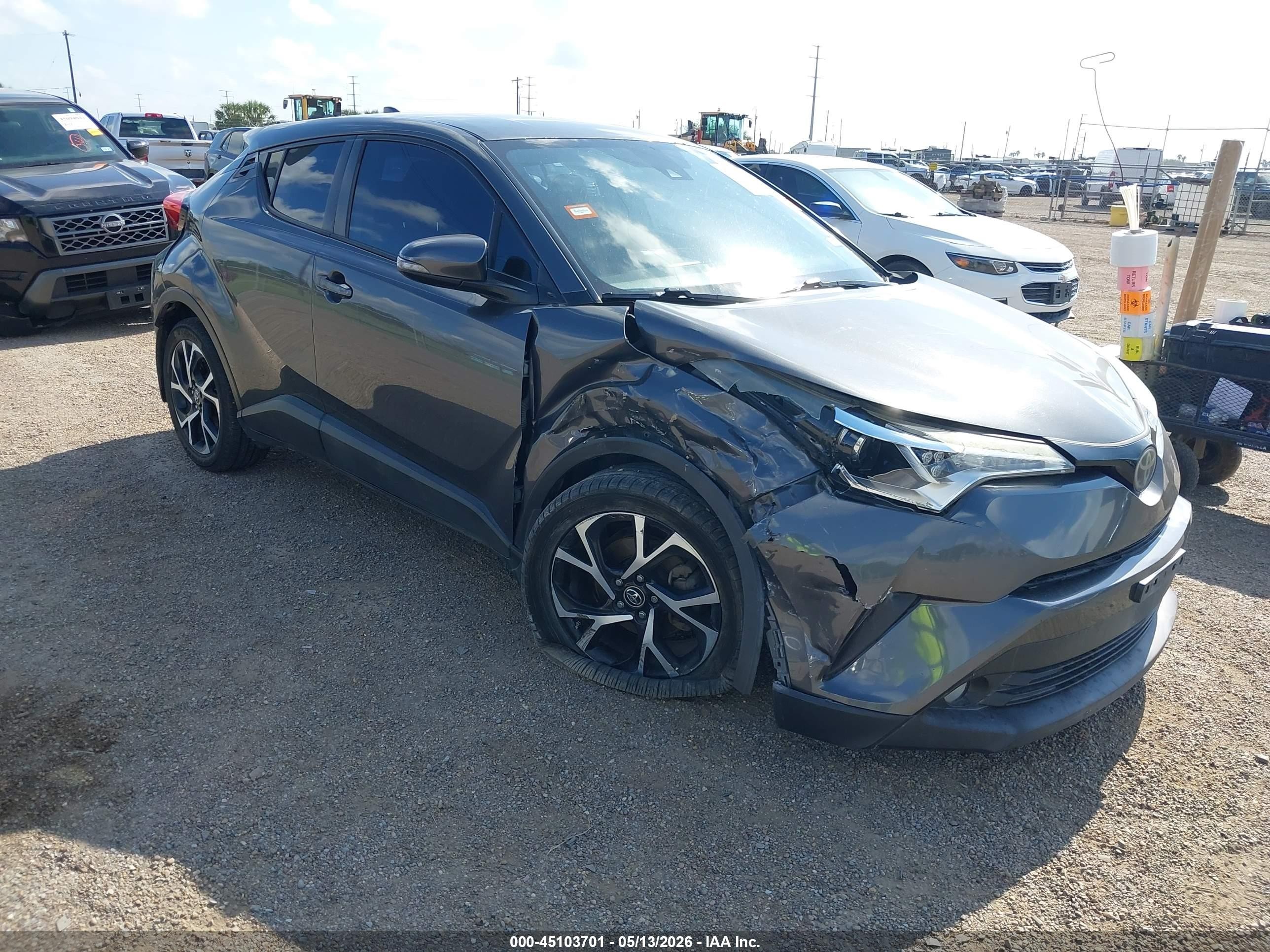 2018 Toyota C-HR XLE Premium, VIN NMTKHMBX9JR045468 — Front end