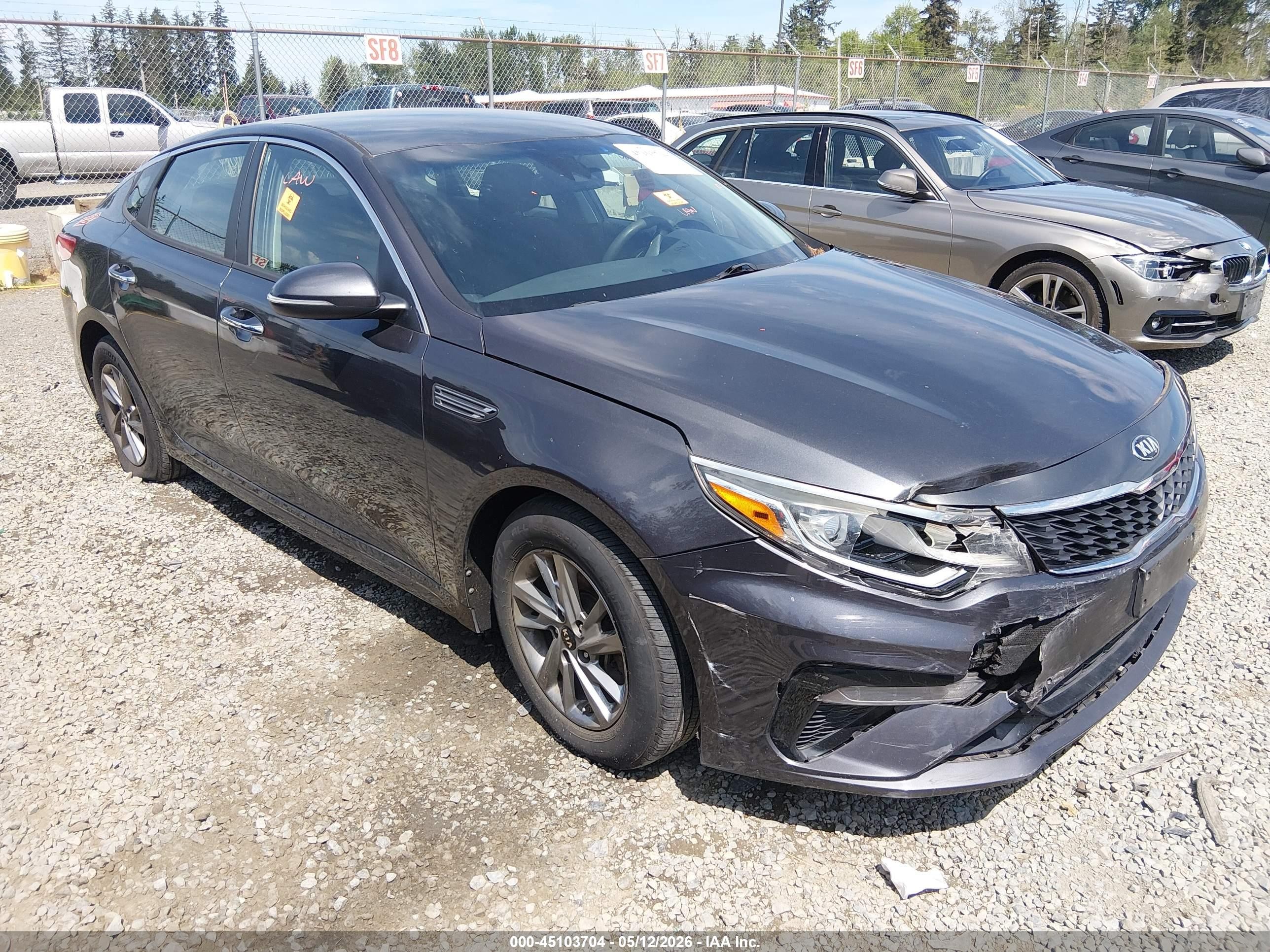 2019 Kia Optima LX, VIN 5XXGT4L38KG289407 — Front end
