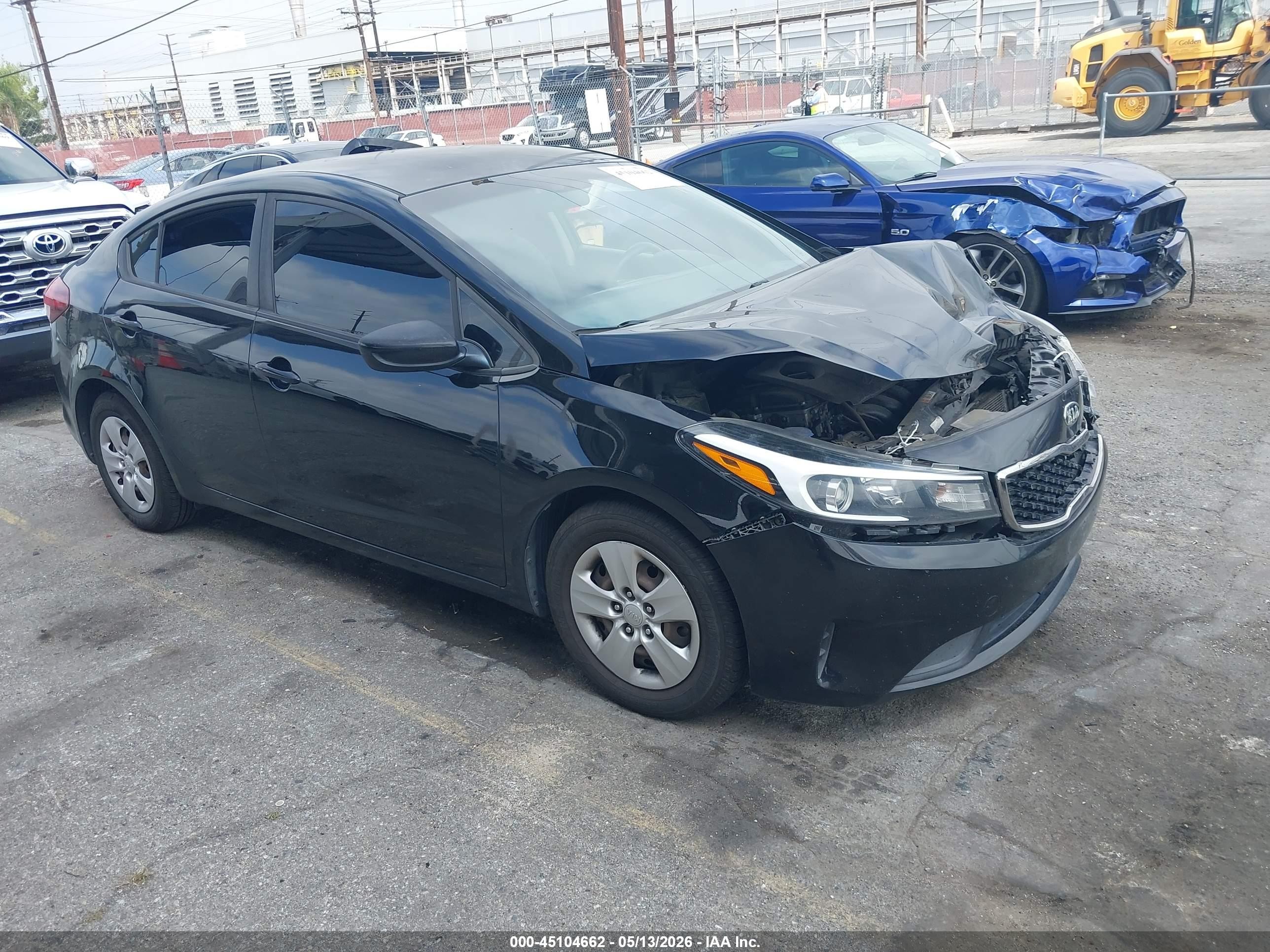 2017 Kia Forte LX, VIN 3KPFK4A76HE100436 — Front end
